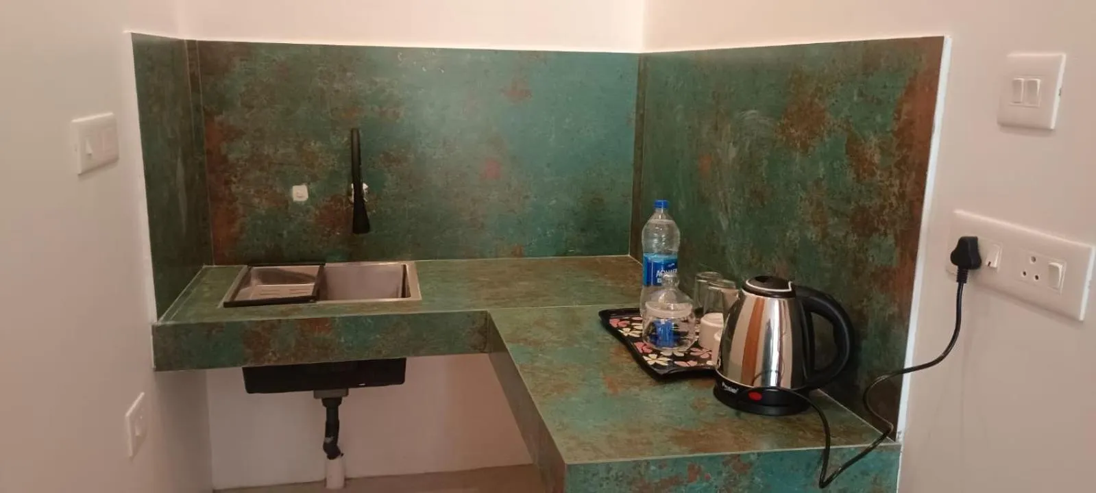 kitchen in tippys beach resort