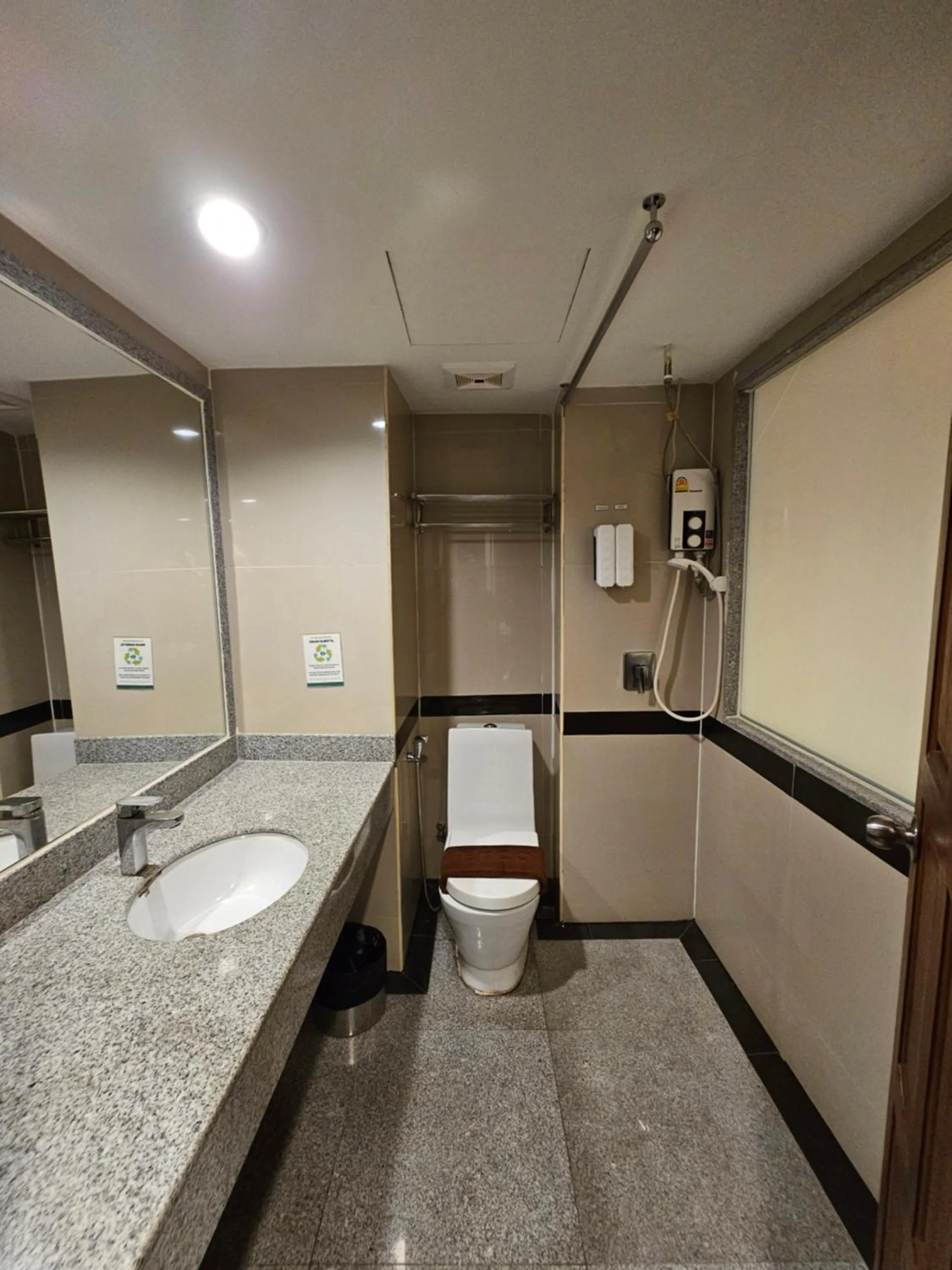 Shower in Class Boutique Hotel