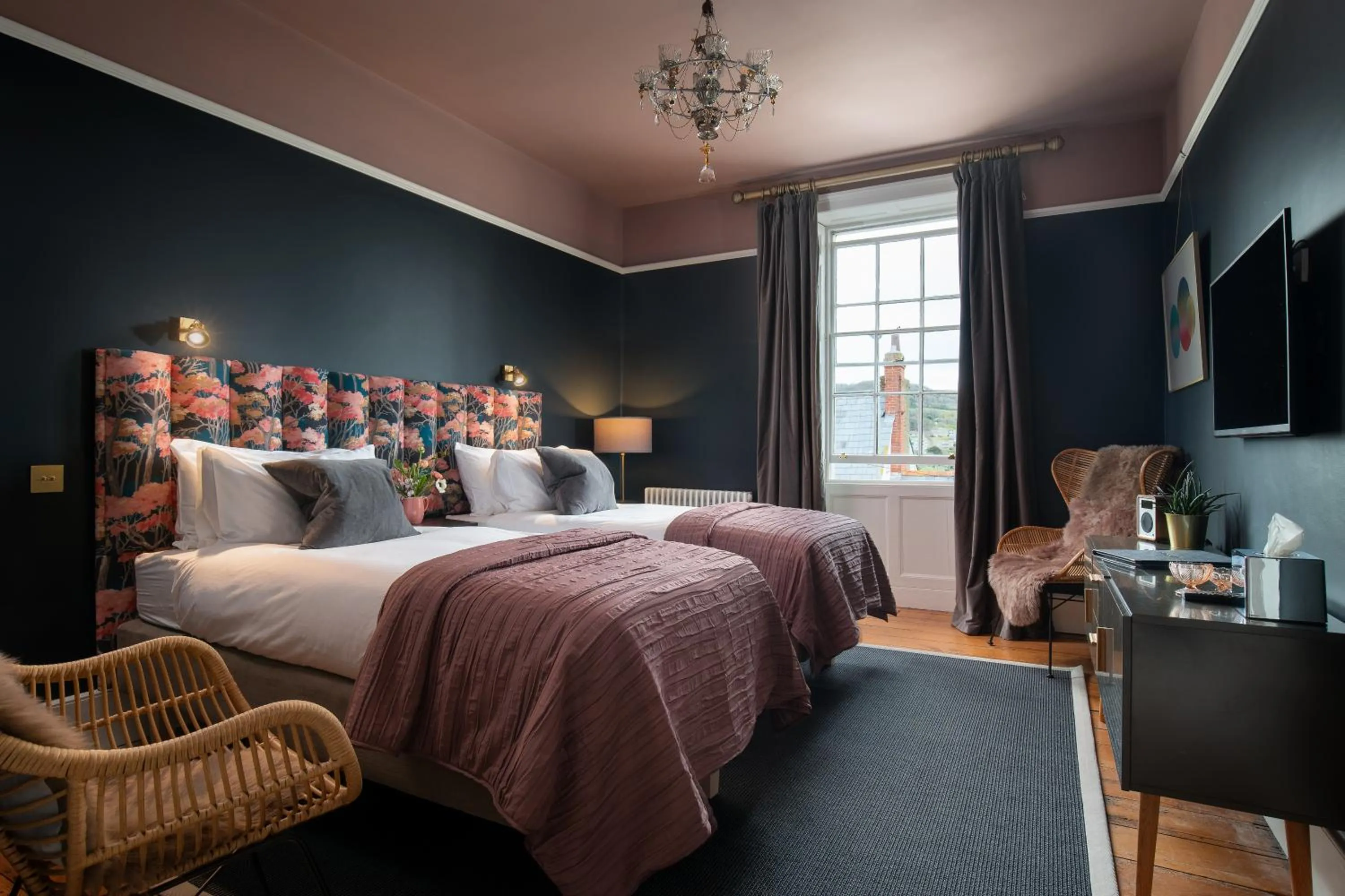 Photo of the whole room in Dorset House