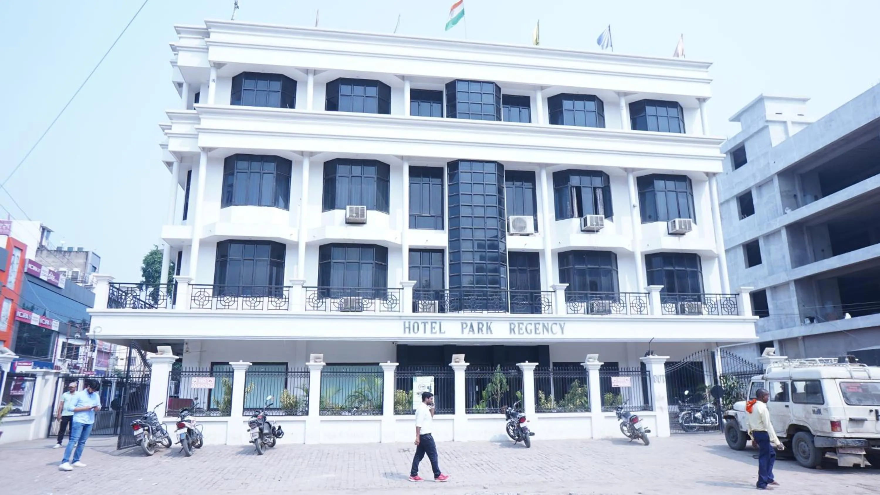 Facade/entrance in Hotel Park Regency