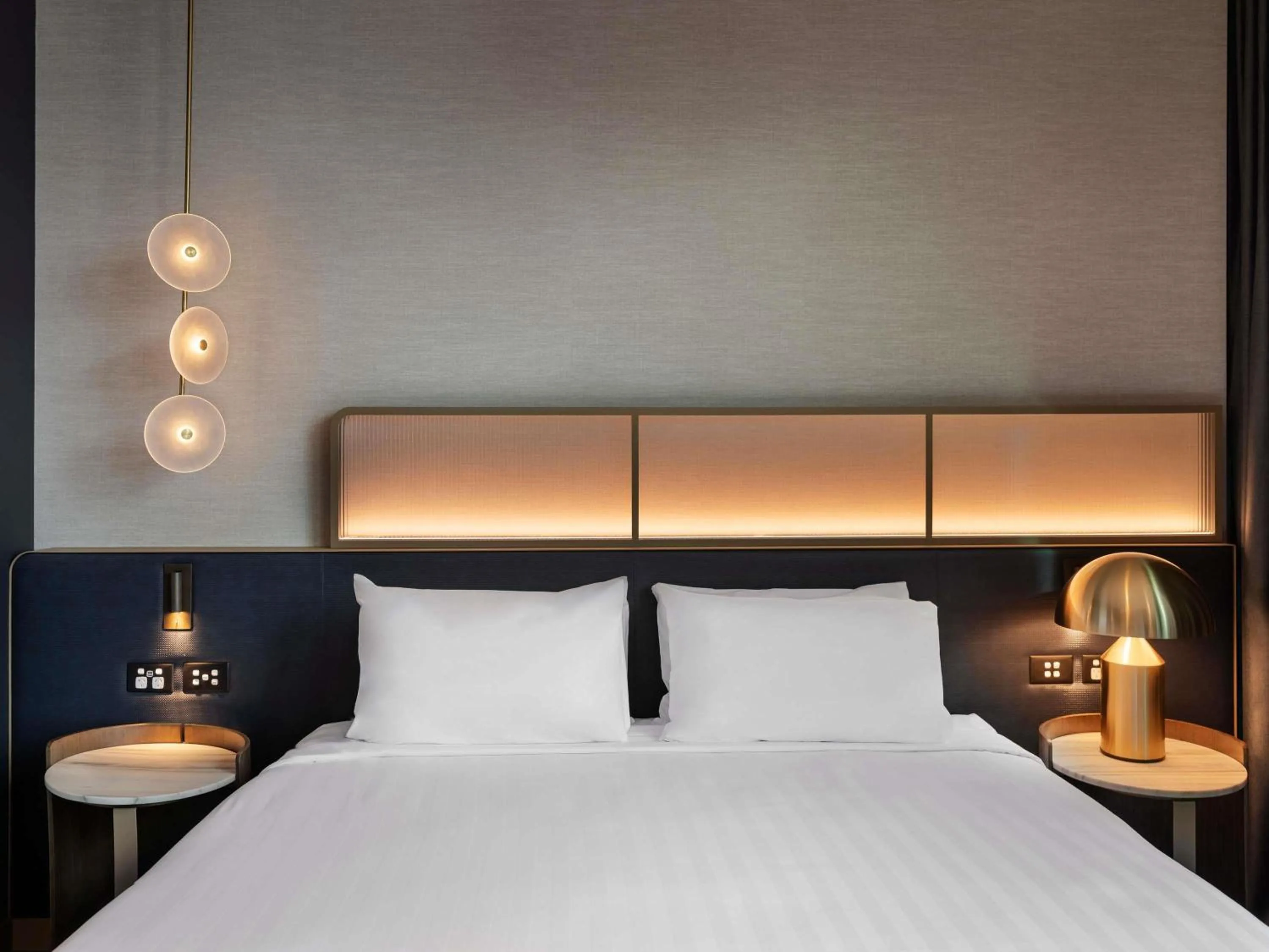 Bedroom, Bed in Pullman Auckland Airport