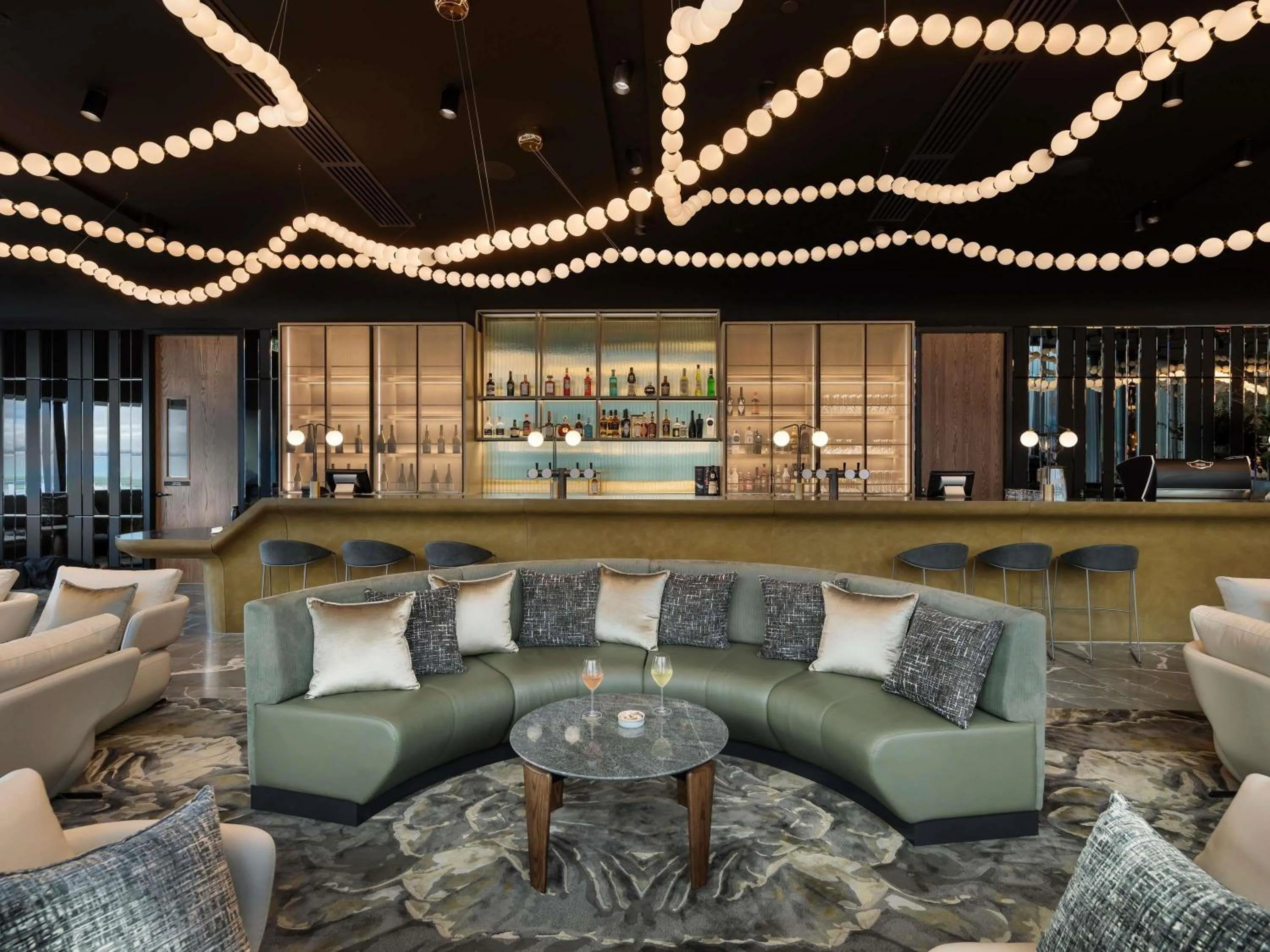 Lounge or bar in Pullman Auckland Airport