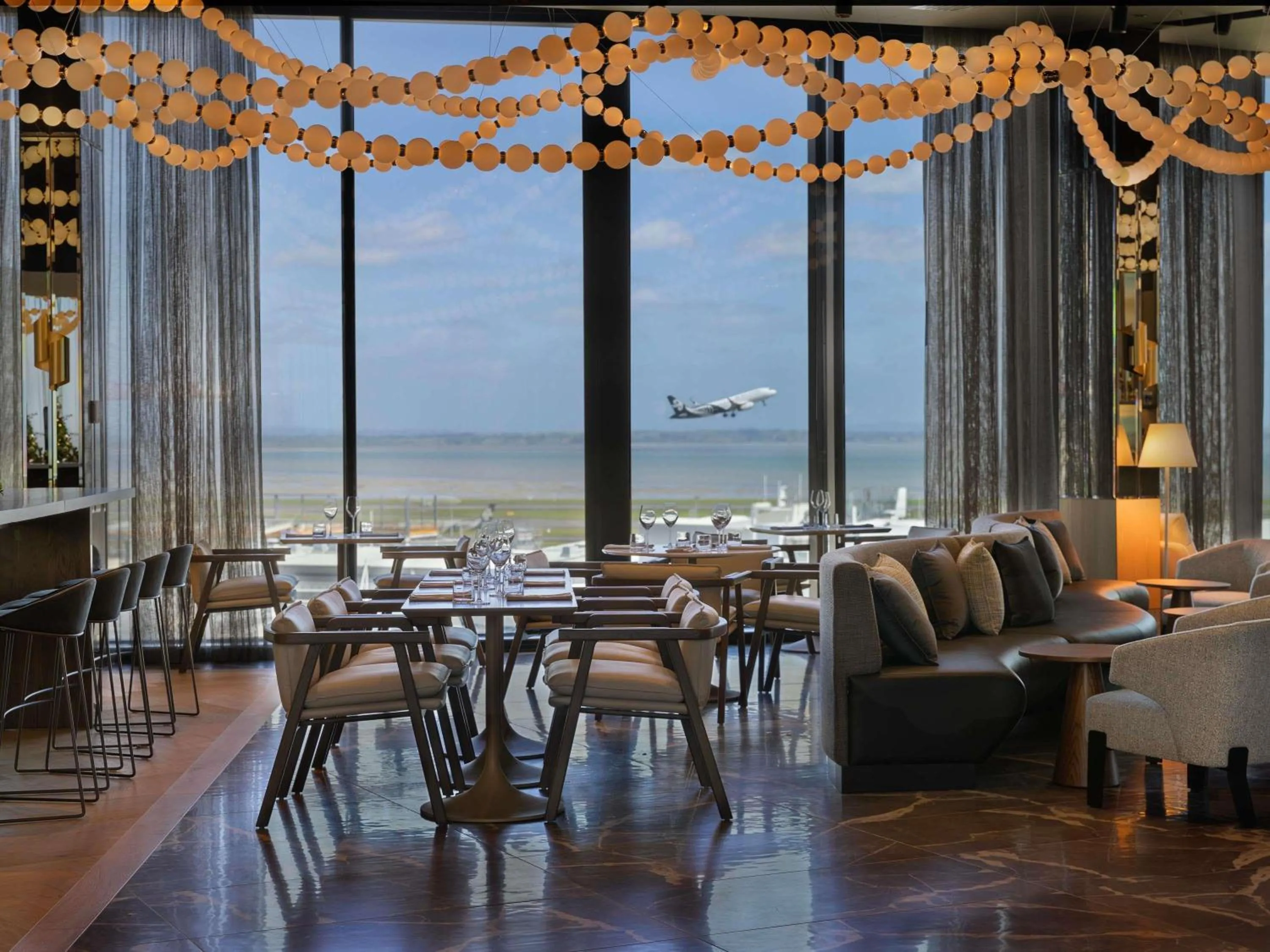 Property building in Pullman Auckland Airport