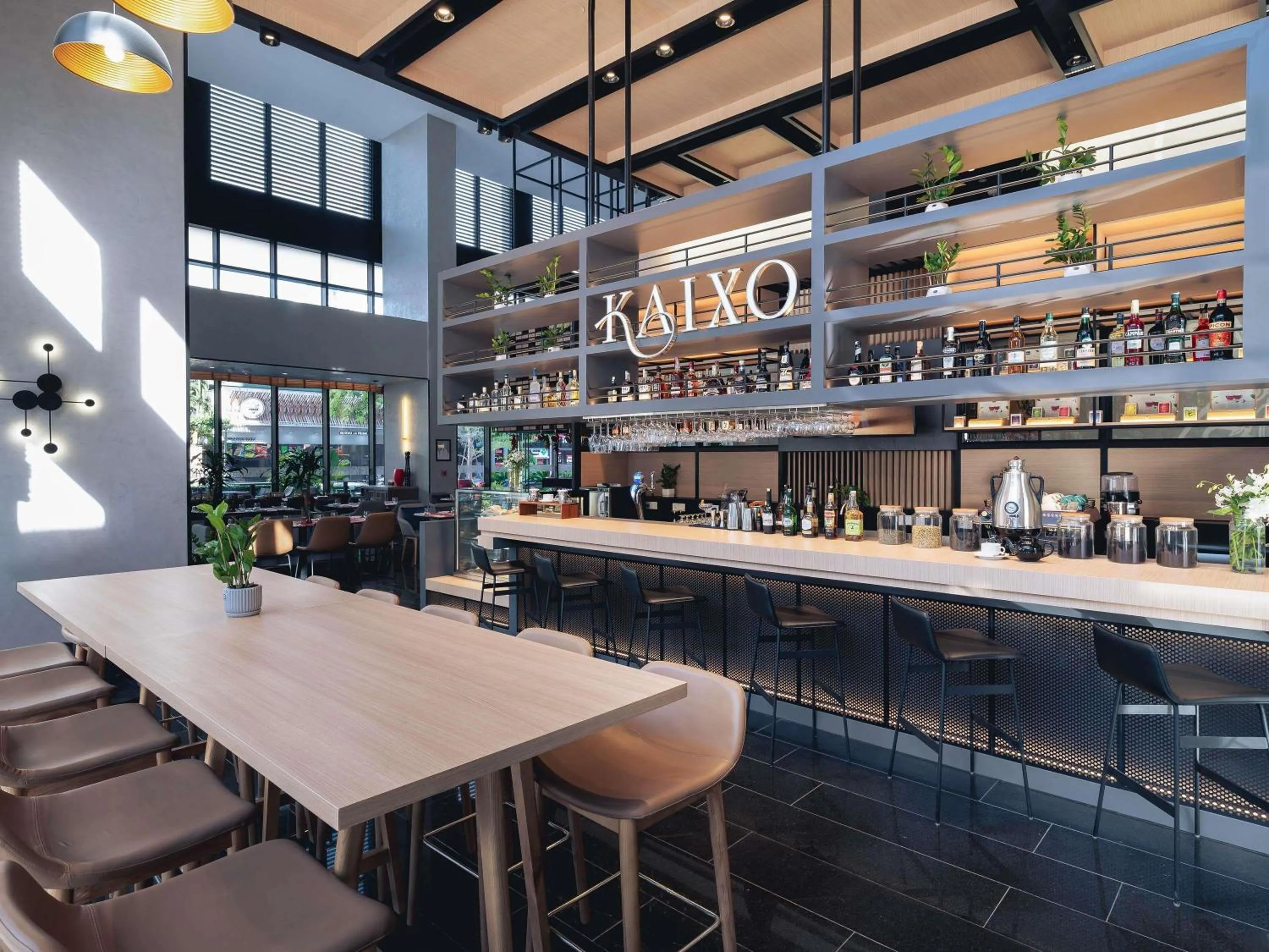 Lounge or bar in Novotel Phnom Penh BKK 1