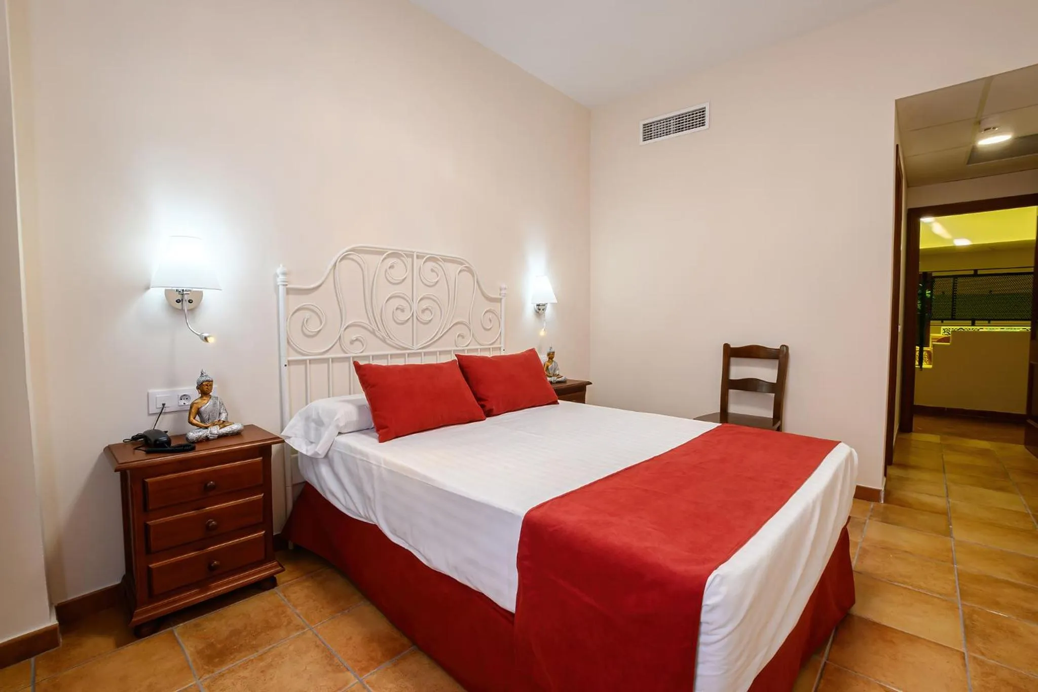 Bed in Hotel H28 Camas