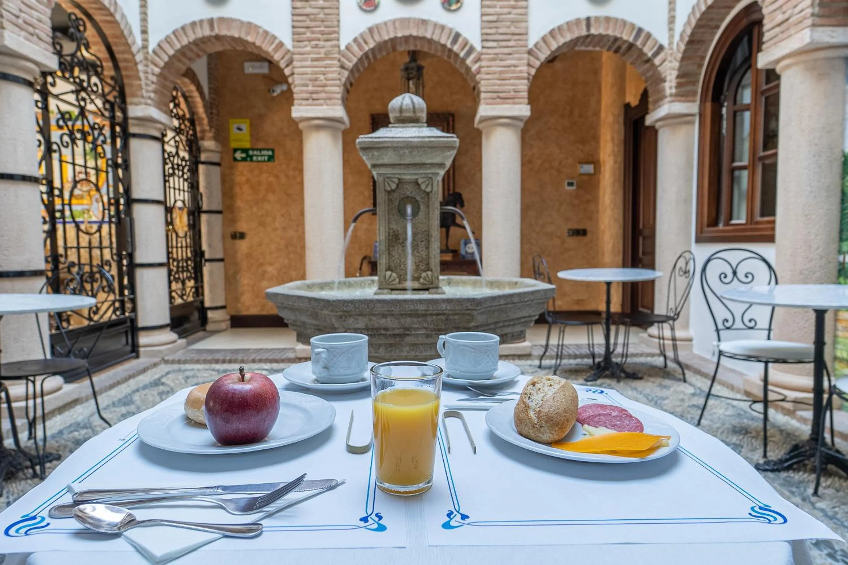 Breakfast, Restaurant/Places to Eat in Hotel Boutique Casa Veracruz