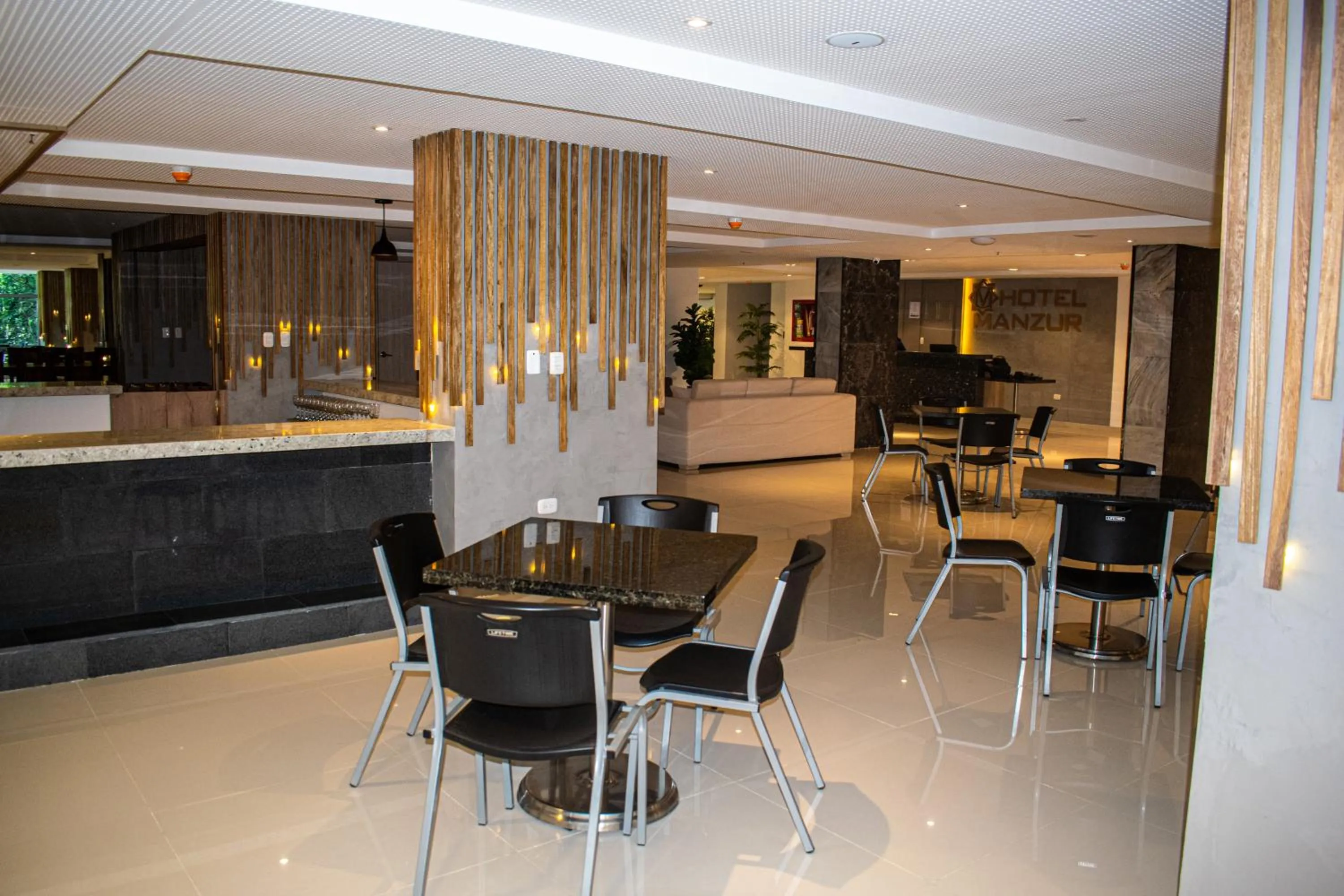 Restaurant/places to eat in HOTEL MANZUR