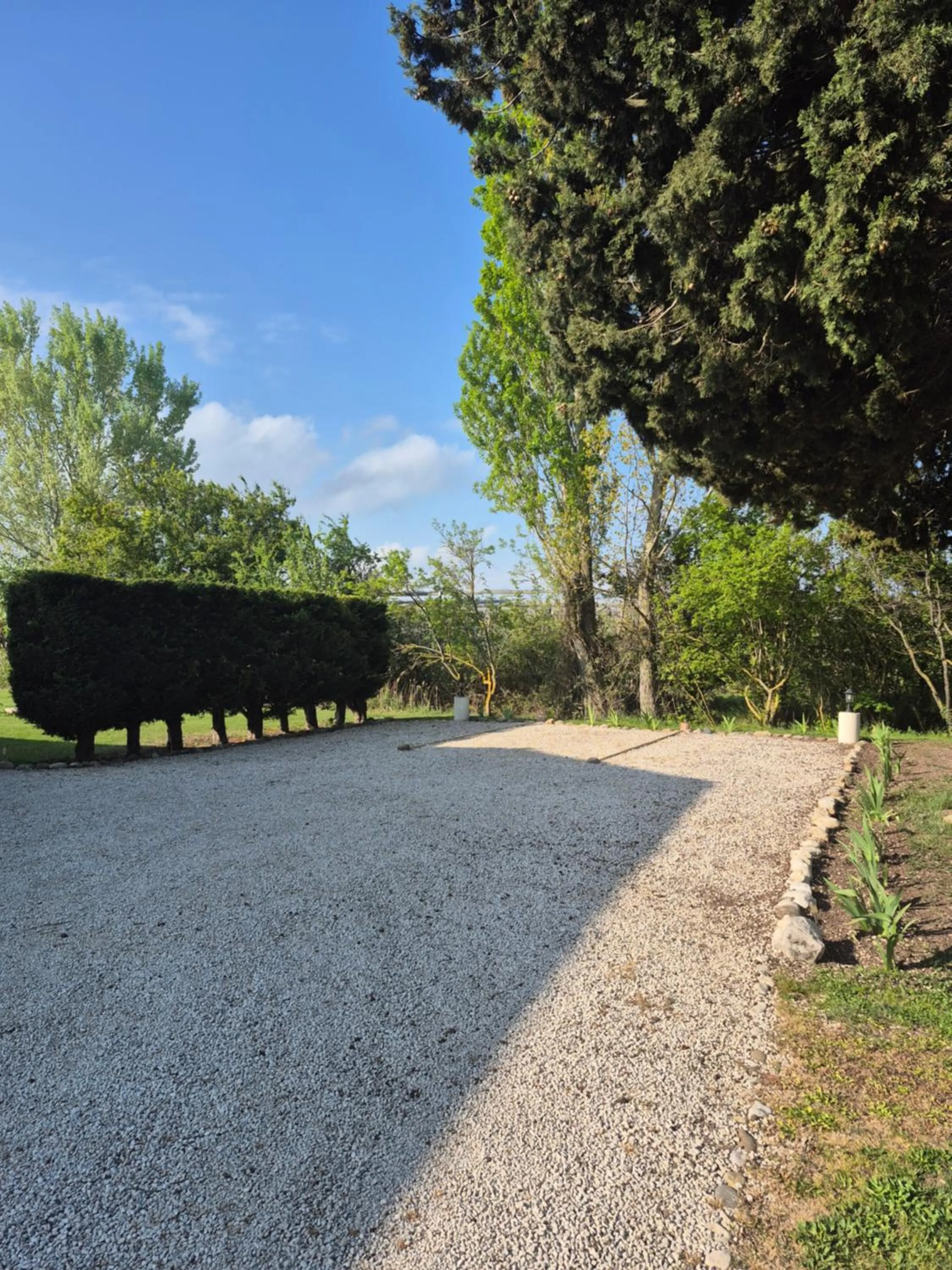 Parking in Mas Clement - Chambre et table d'hôtes