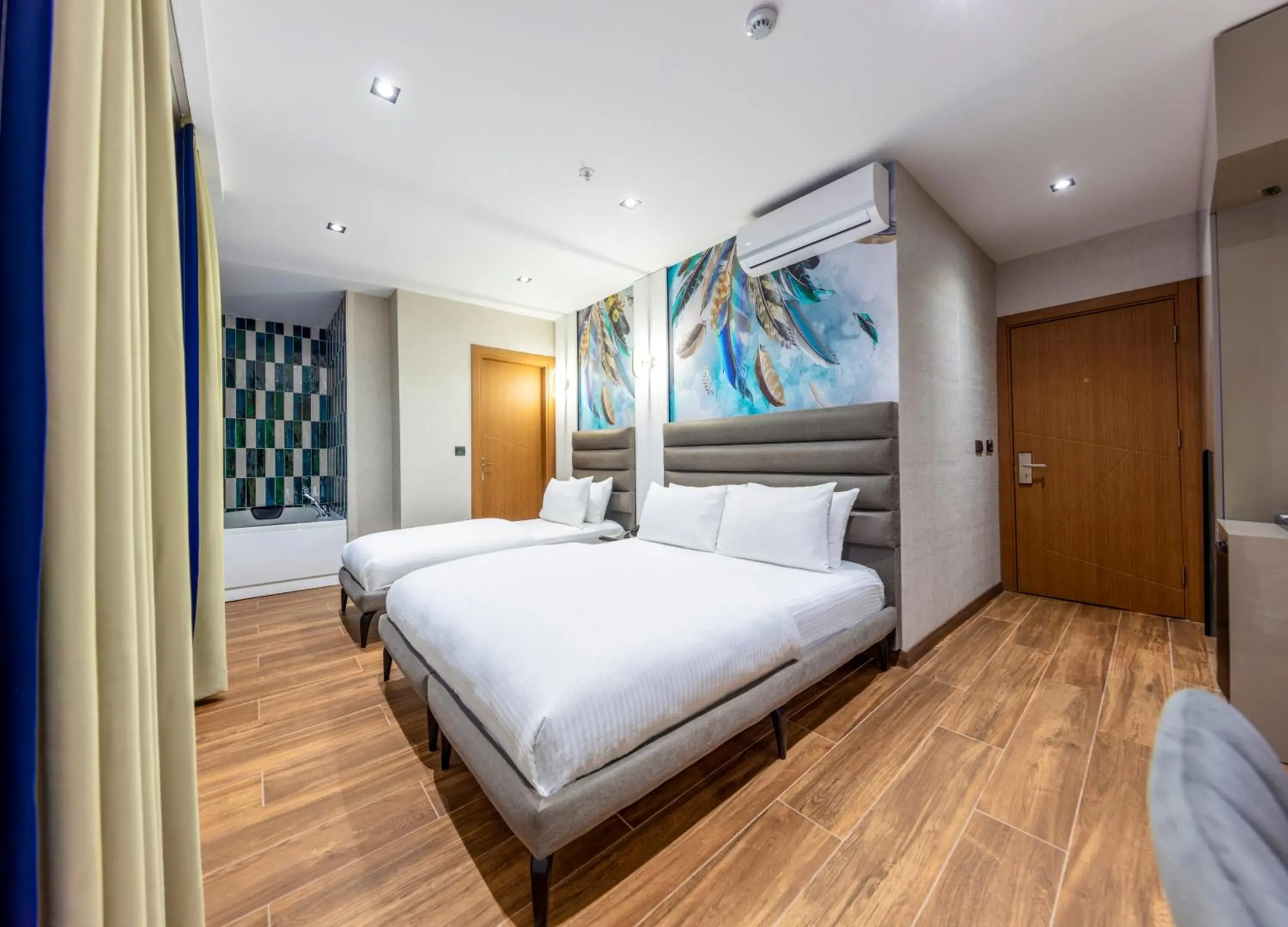 Family Room with Bath in Dem Premium Hotel - Round Trip Airport Service - Istanbul International Airport Family Room with Bath in Dem Premium Hotel - Round Trip Airport Service - Istanbul International Airport