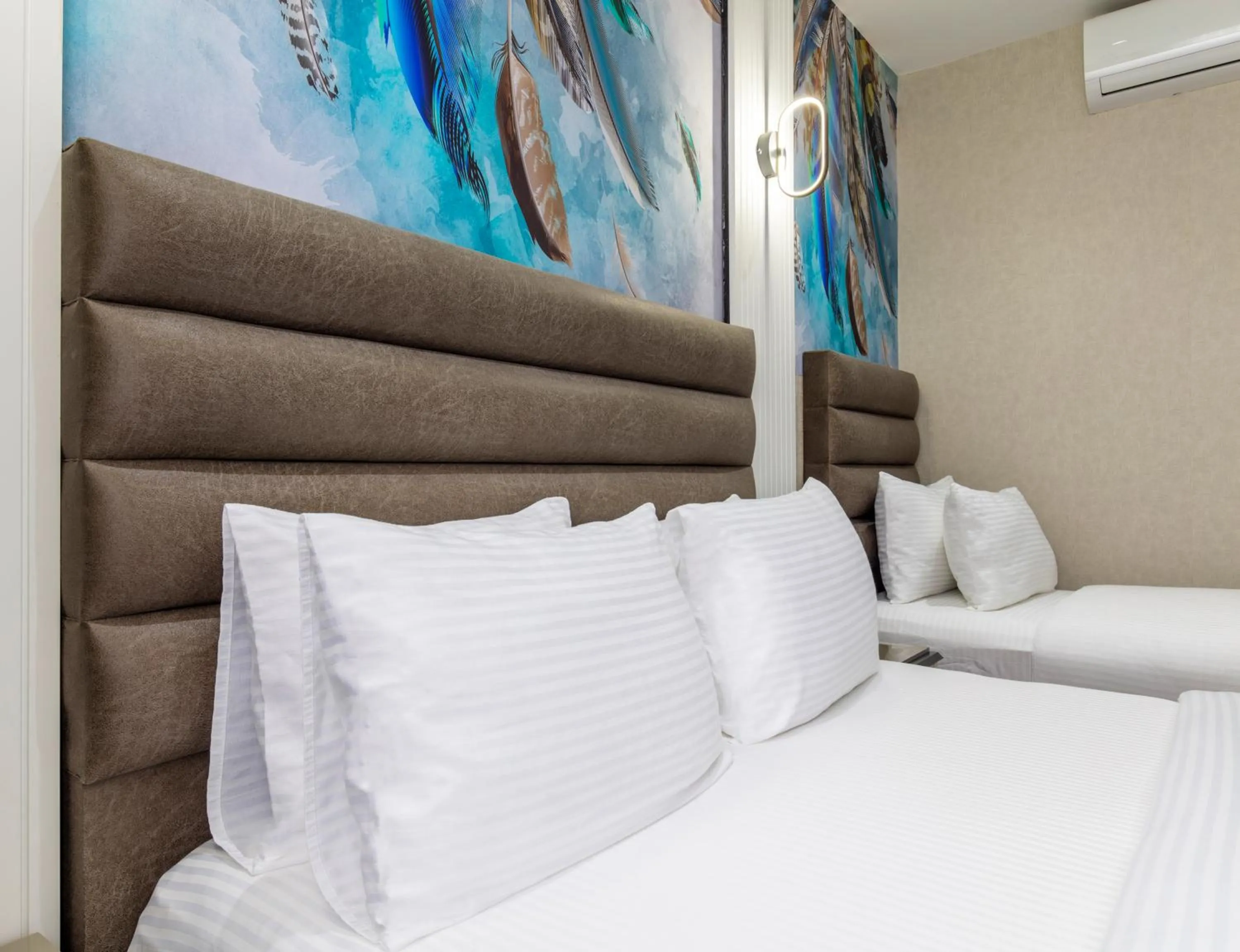 Bed in Dem Premium Hotel - Round Trip Airport Service - Istanbul International Airport