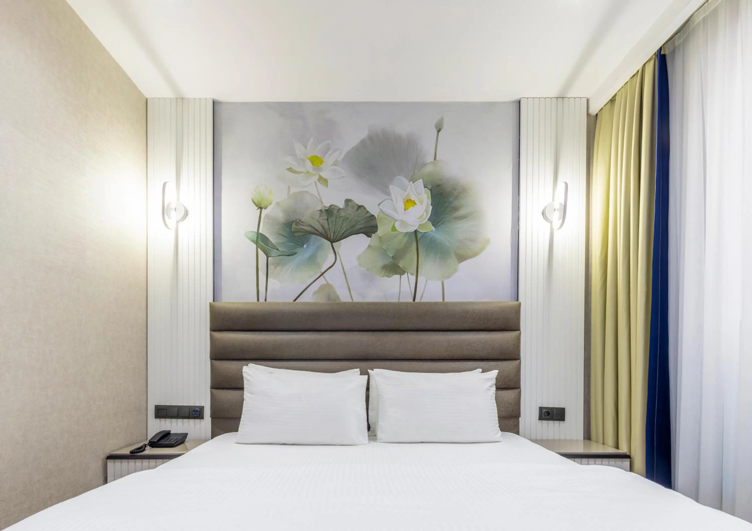 Bedroom, Bed in Dem Premium Hotel - Round Trip Airport Service - Istanbul International Airport