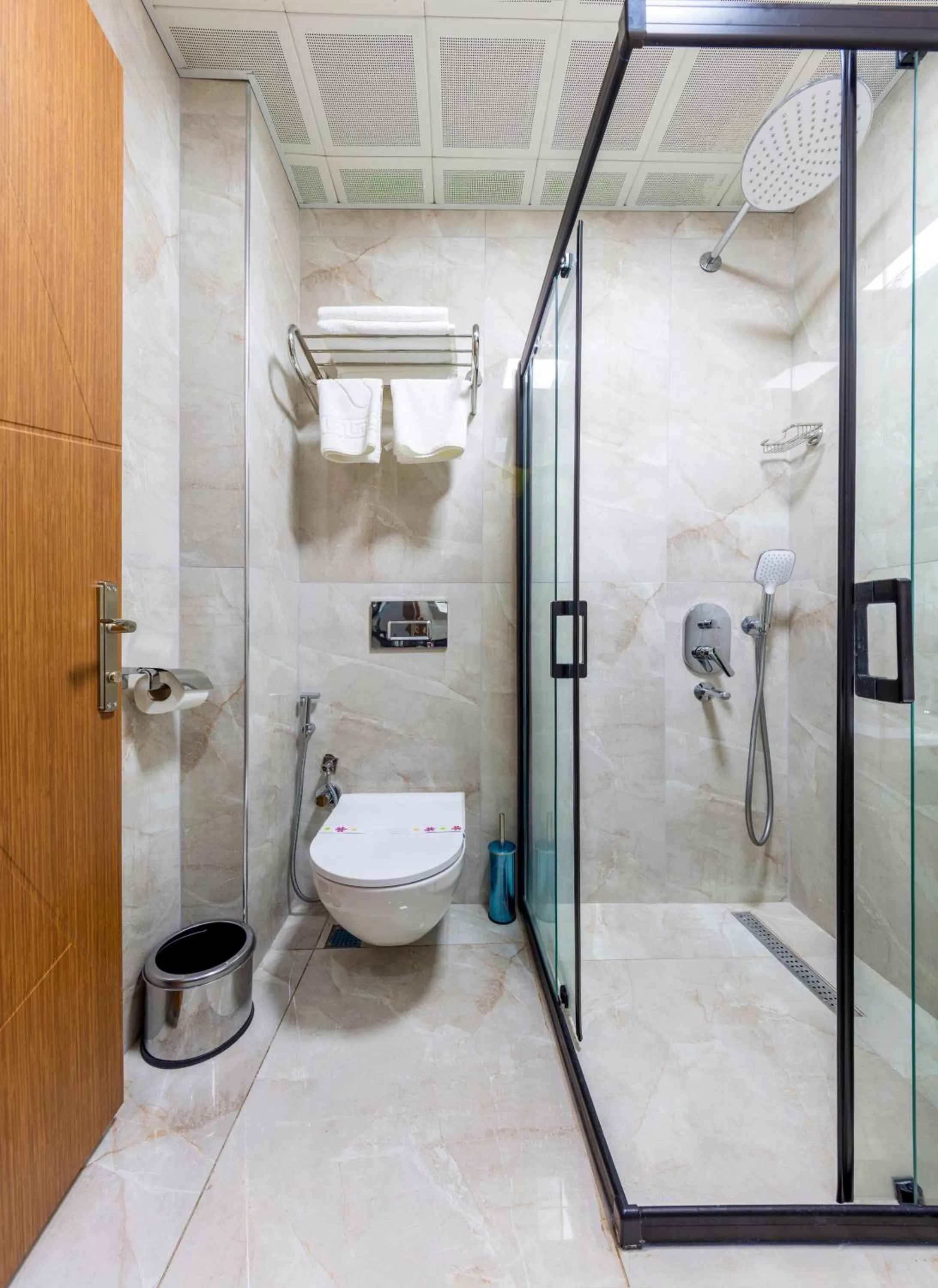 Shower in Dem Premium Hotel - Round Trip Airport Service - Istanbul International Airport