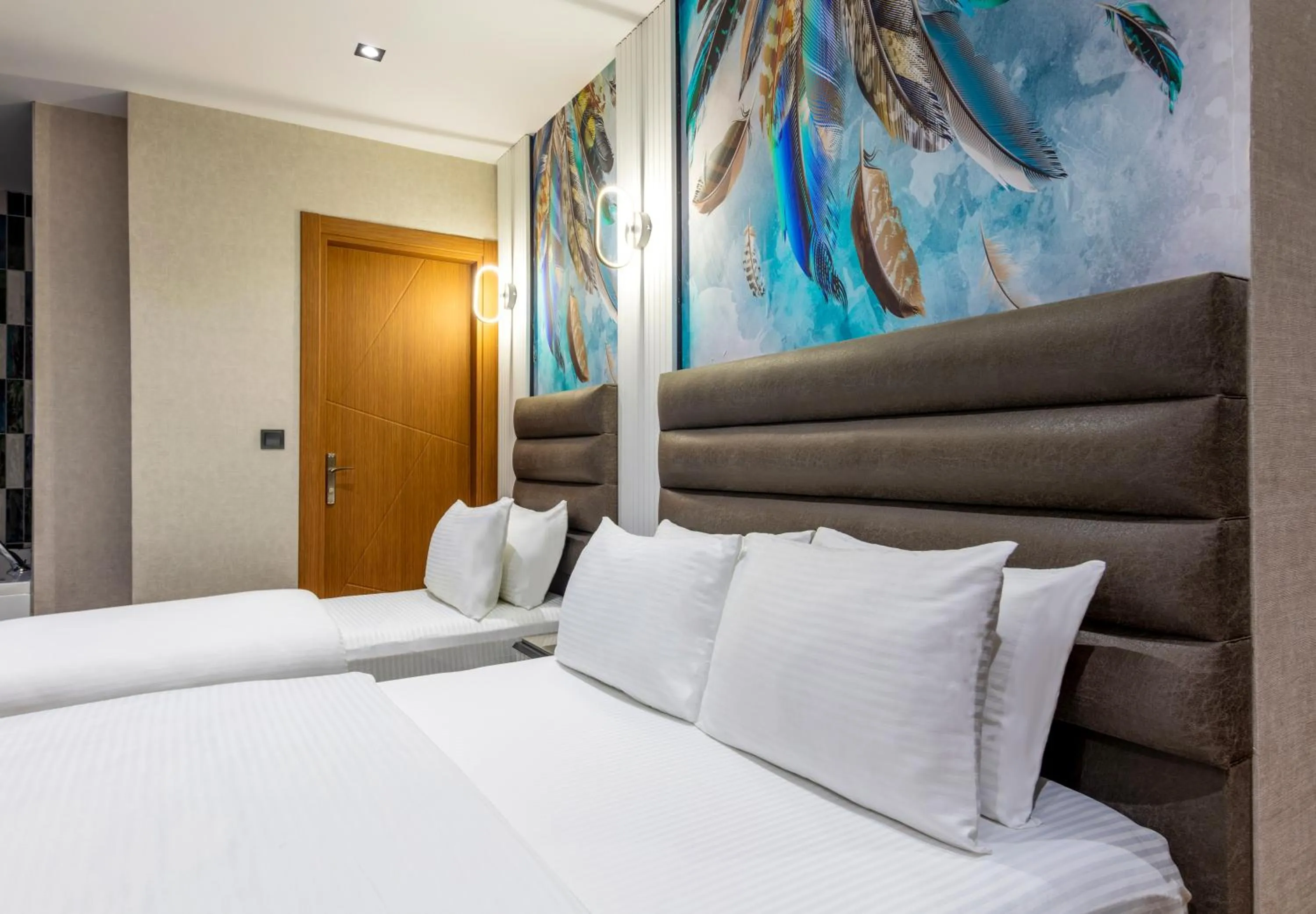 Bed in Dem Premium Hotel - Round Trip Airport Service - Istanbul International Airport