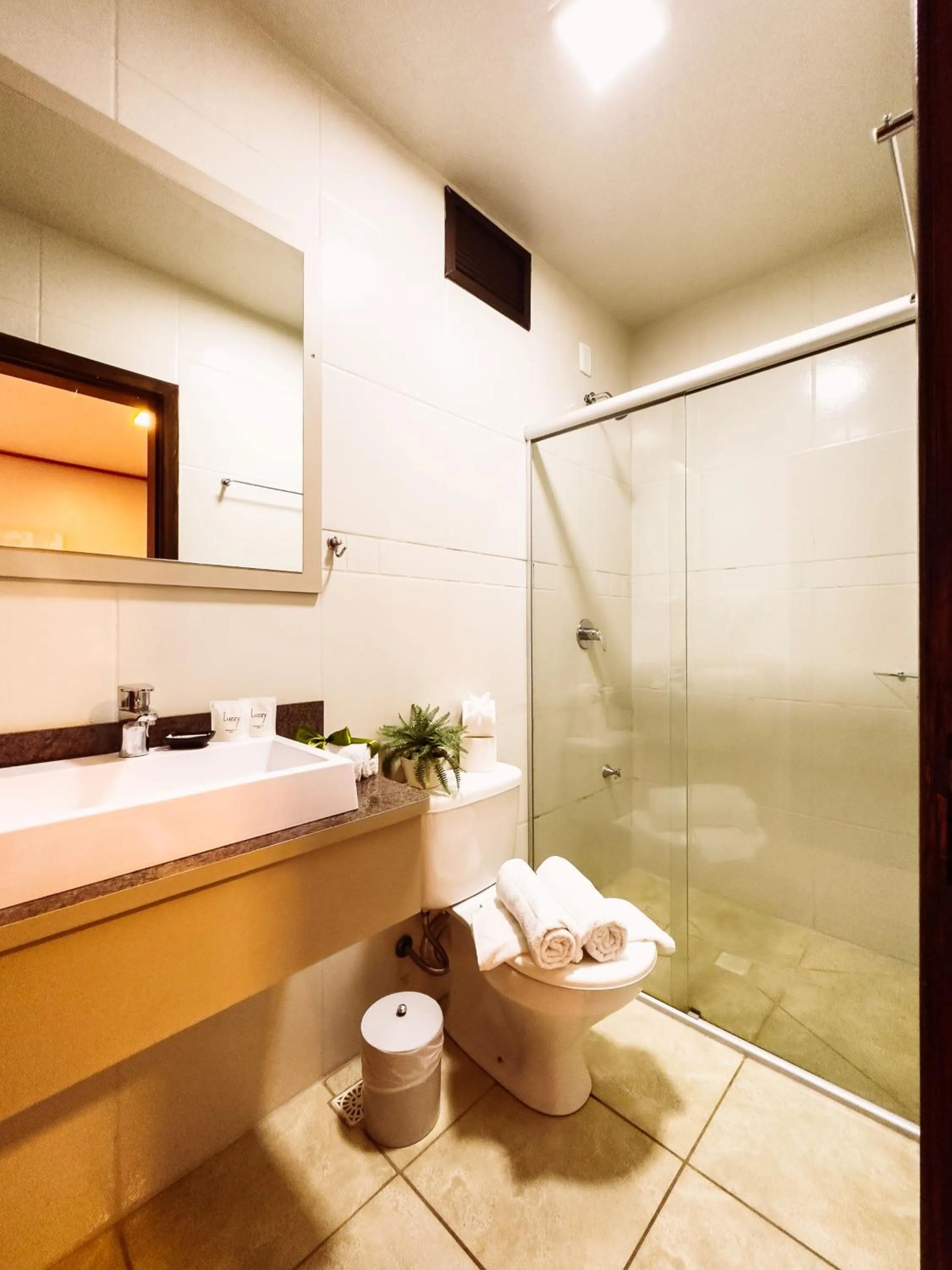 Bathroom in Luzzy Hotel