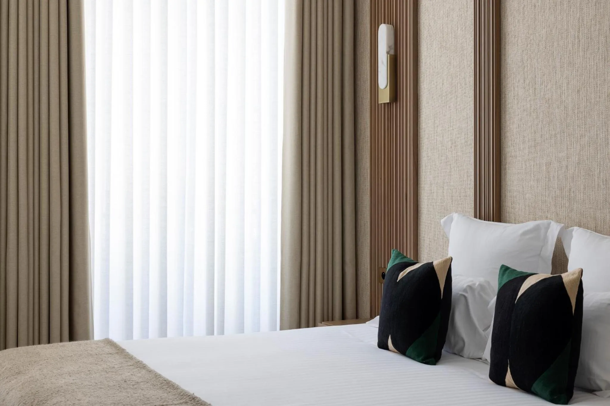 Bed in HIGHSTAY - Luxury Serviced Apartments - Le Marais