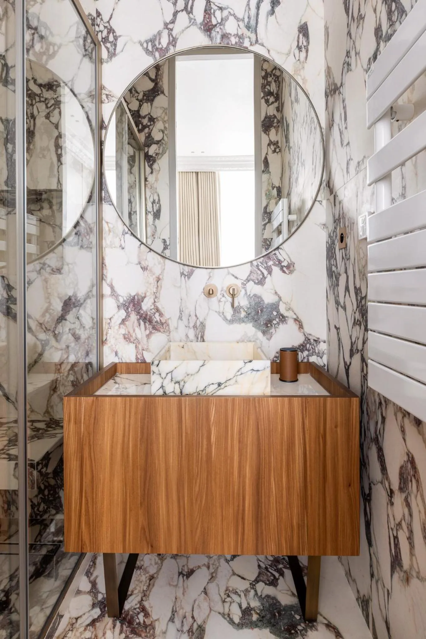 Bathroom in HIGHSTAY - Luxury Serviced Apartments - Le Marais