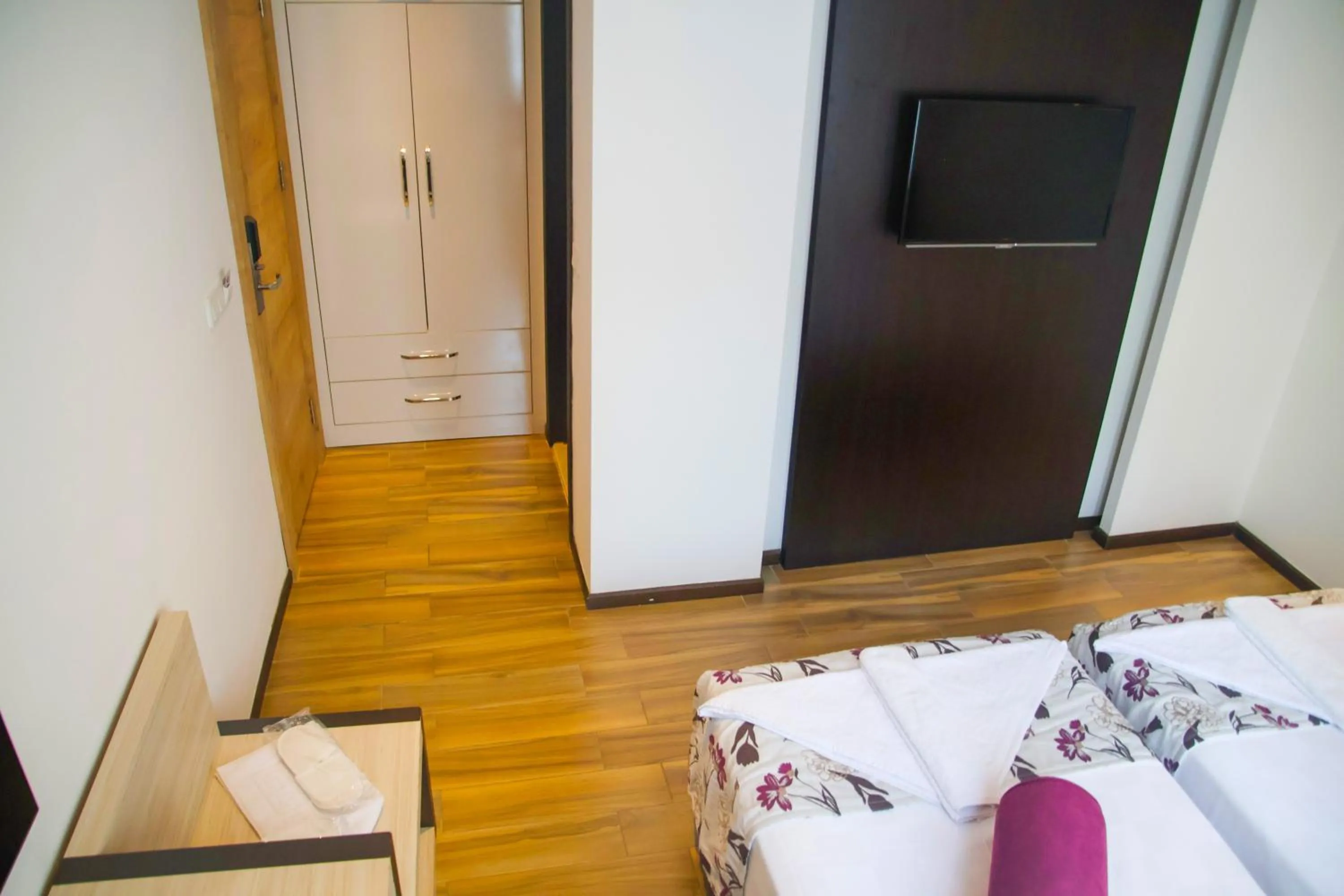 Photo of the whole room in Hermes Hotel