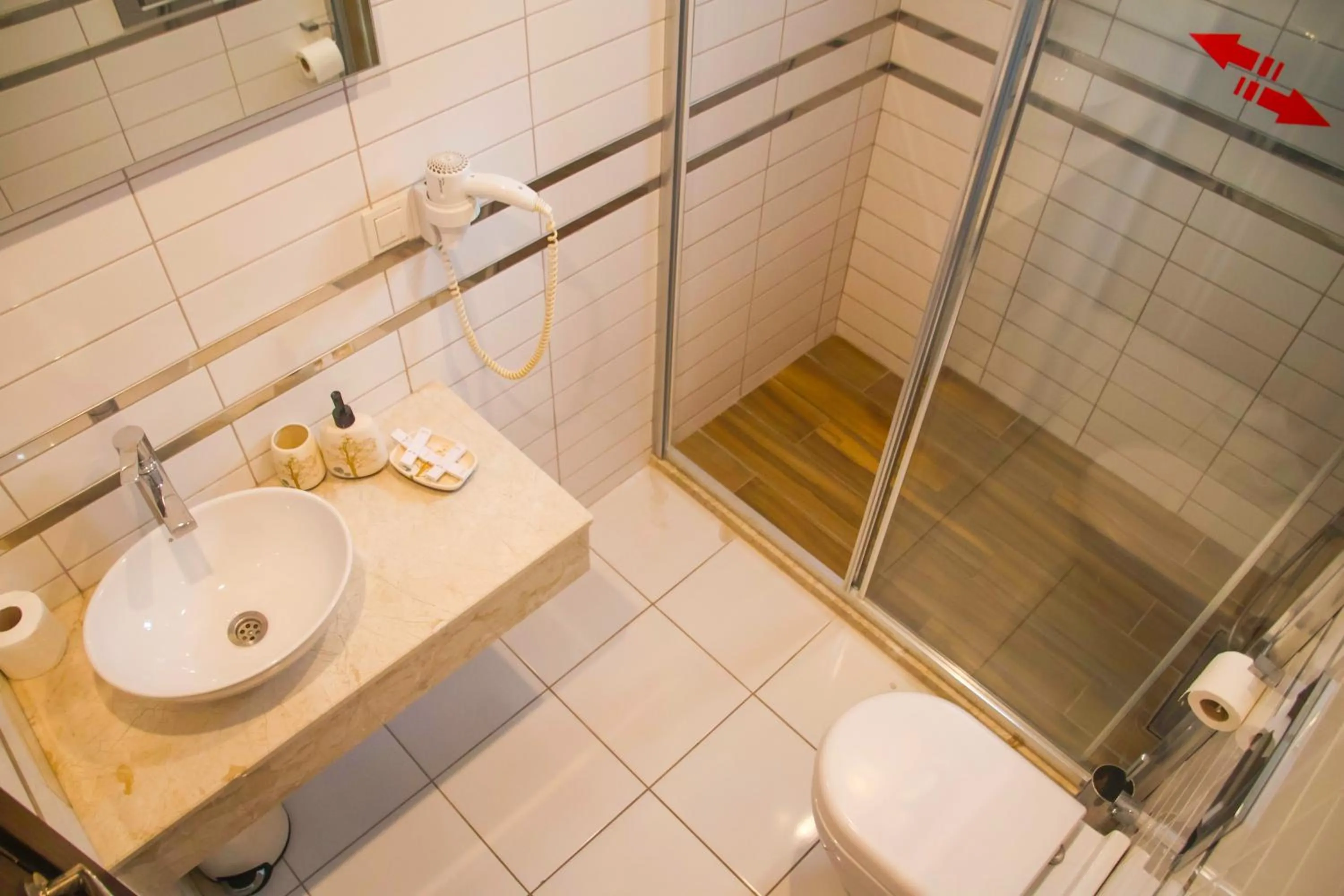 Bathroom in Hermes Hotel