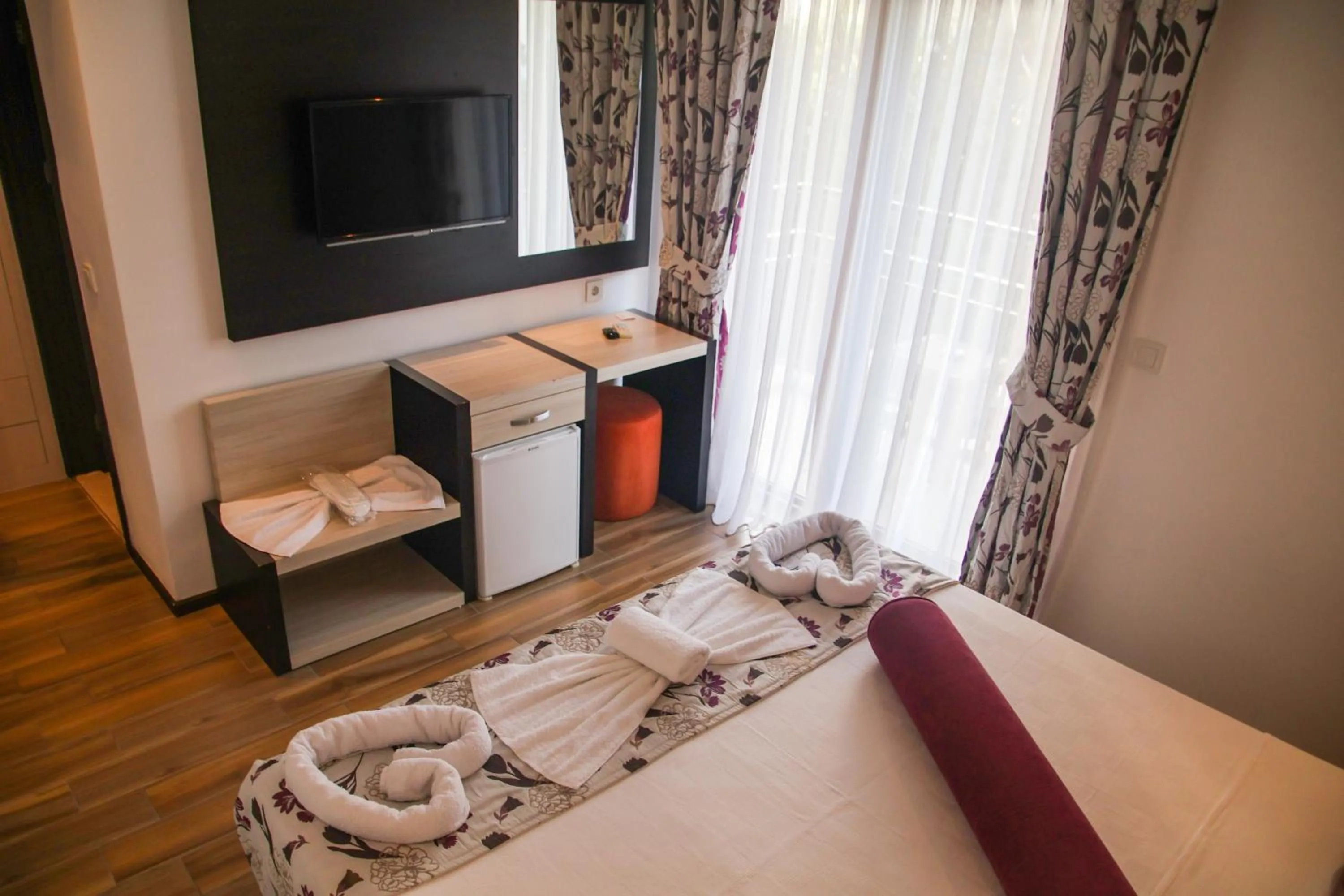 Photo of the whole room in Hermes Hotel