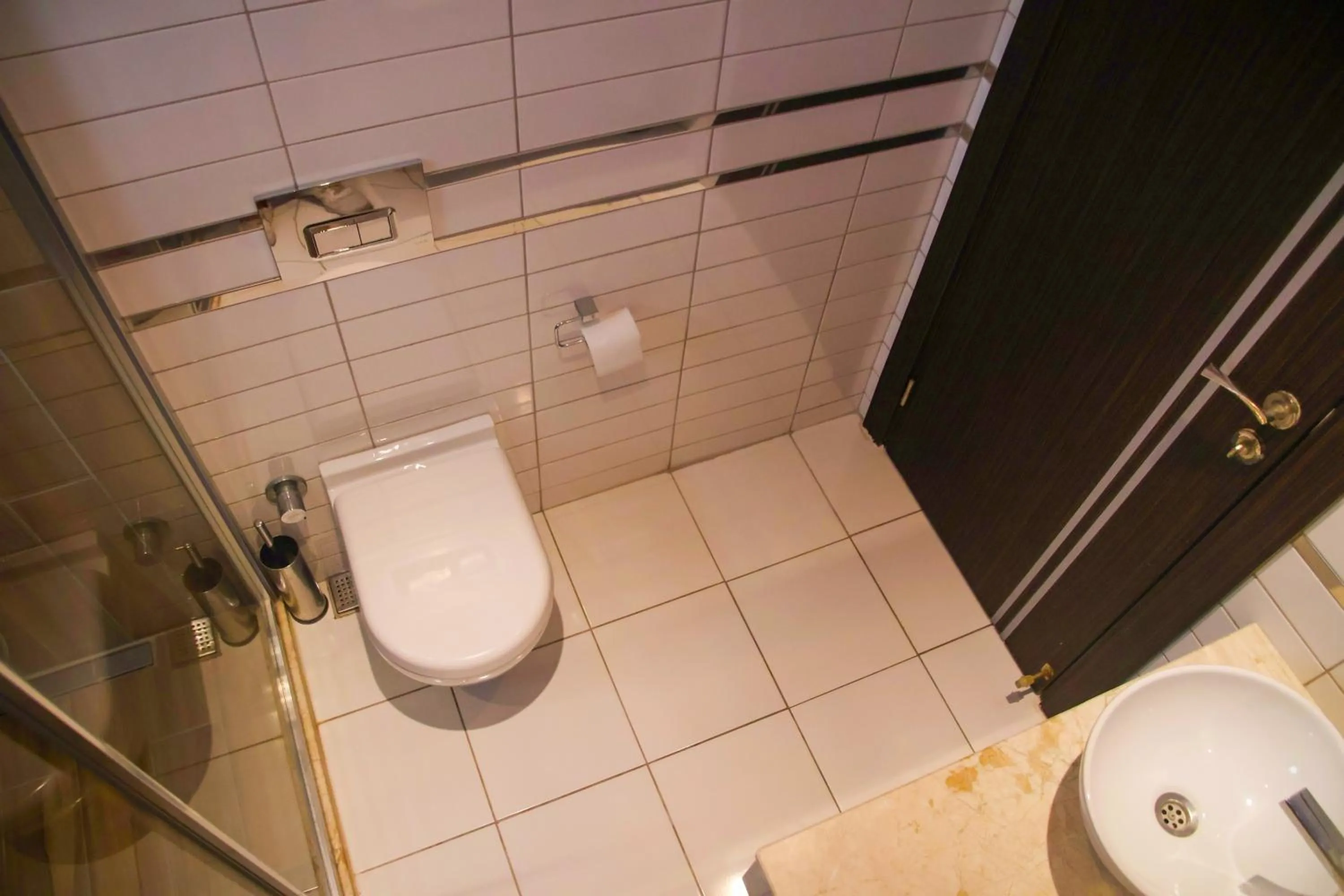 Bathroom in Hermes Hotel