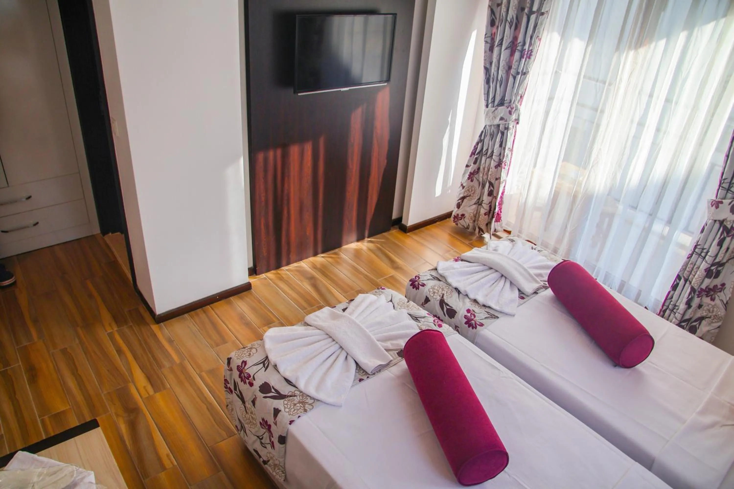 Photo of the whole room in Hermes Hotel