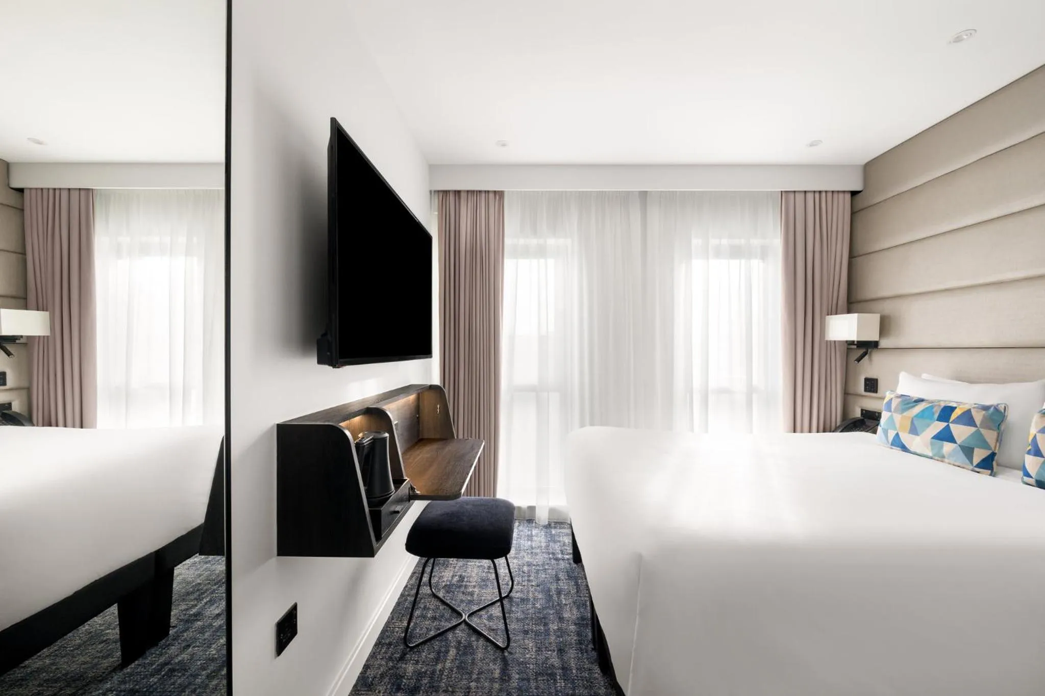 Photo of the whole room, Bed in voco London Marylebone by IHG