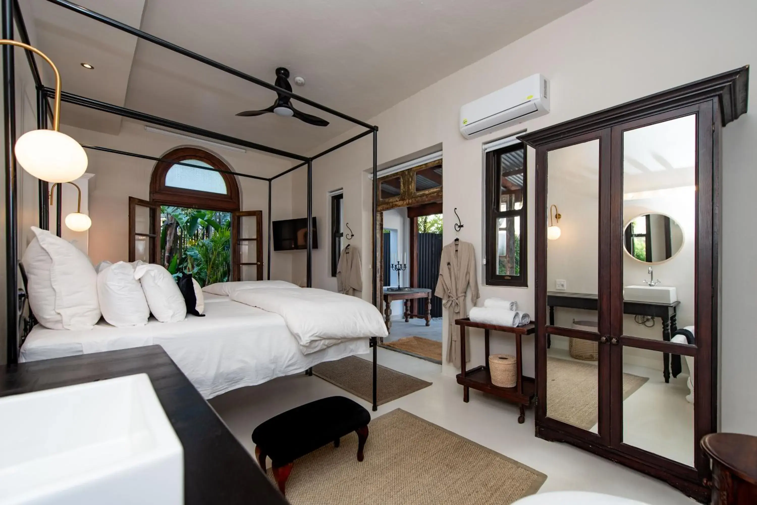 Twin Room with Garden View in The Ivory Haus Twin Room with Garden View in The Ivory Haus