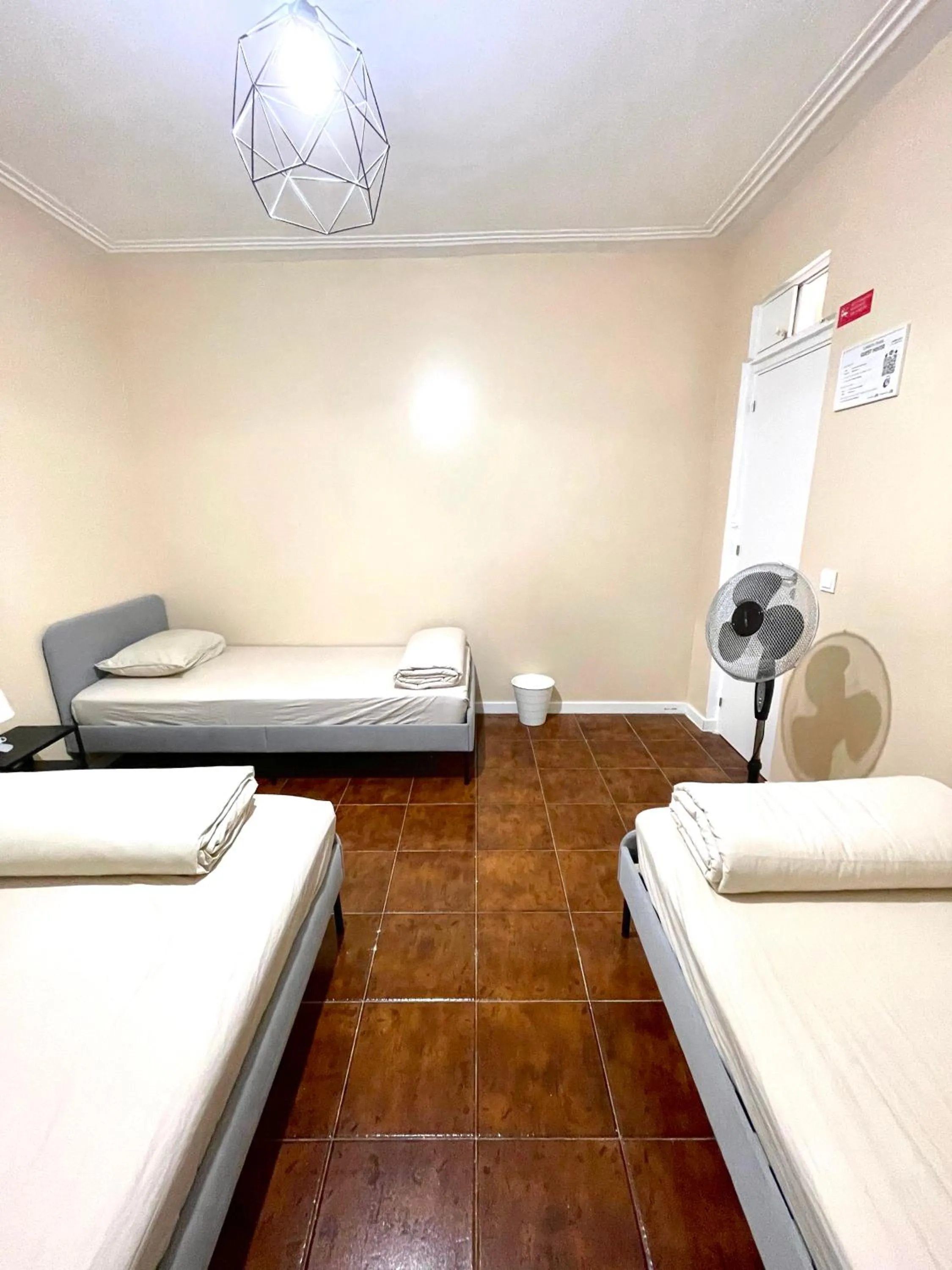 Photo of the whole room, Bed in Lisboa Parque Guest House