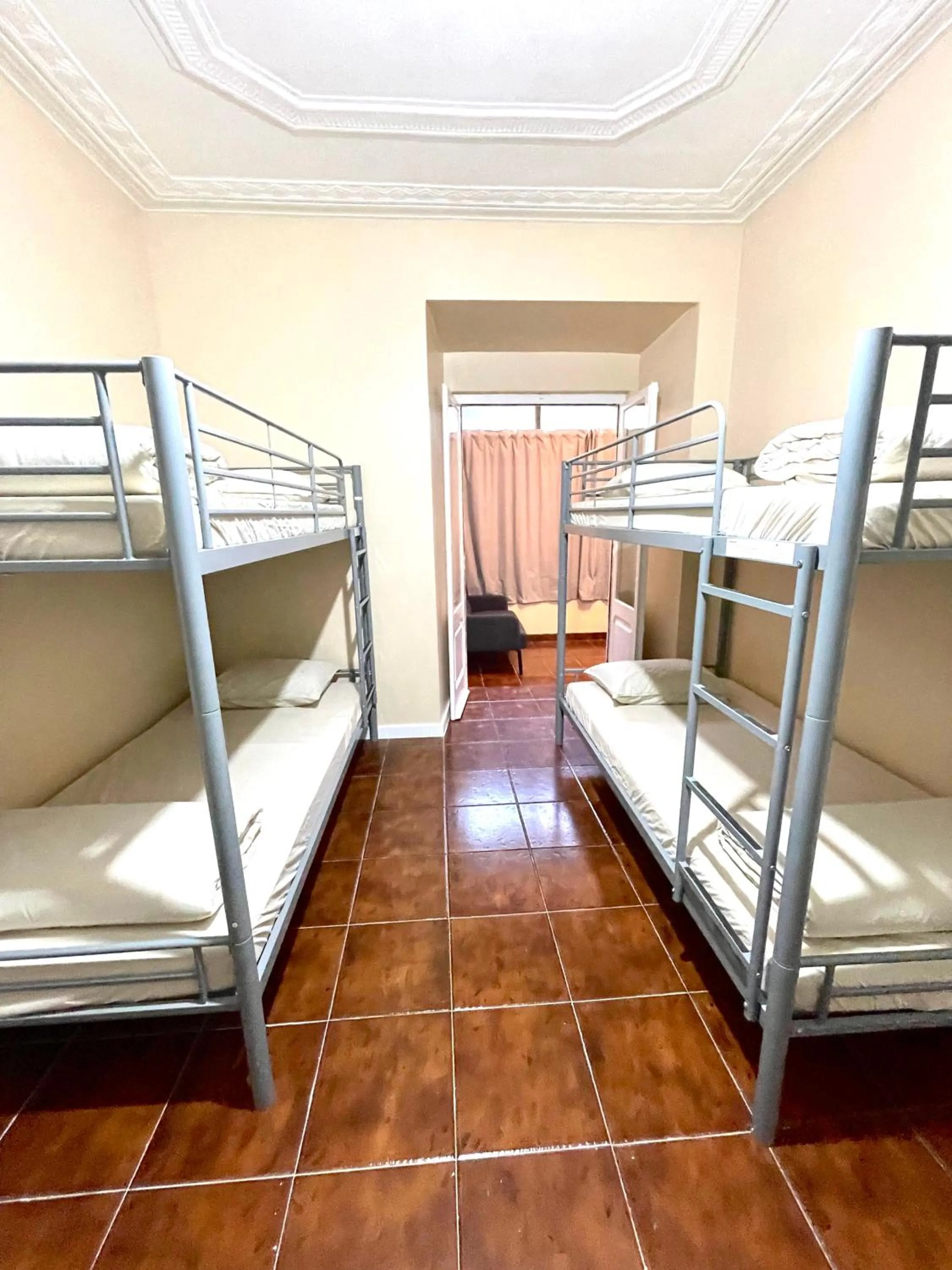 Photo of the whole room, Bed in Lisboa Parque Guest House