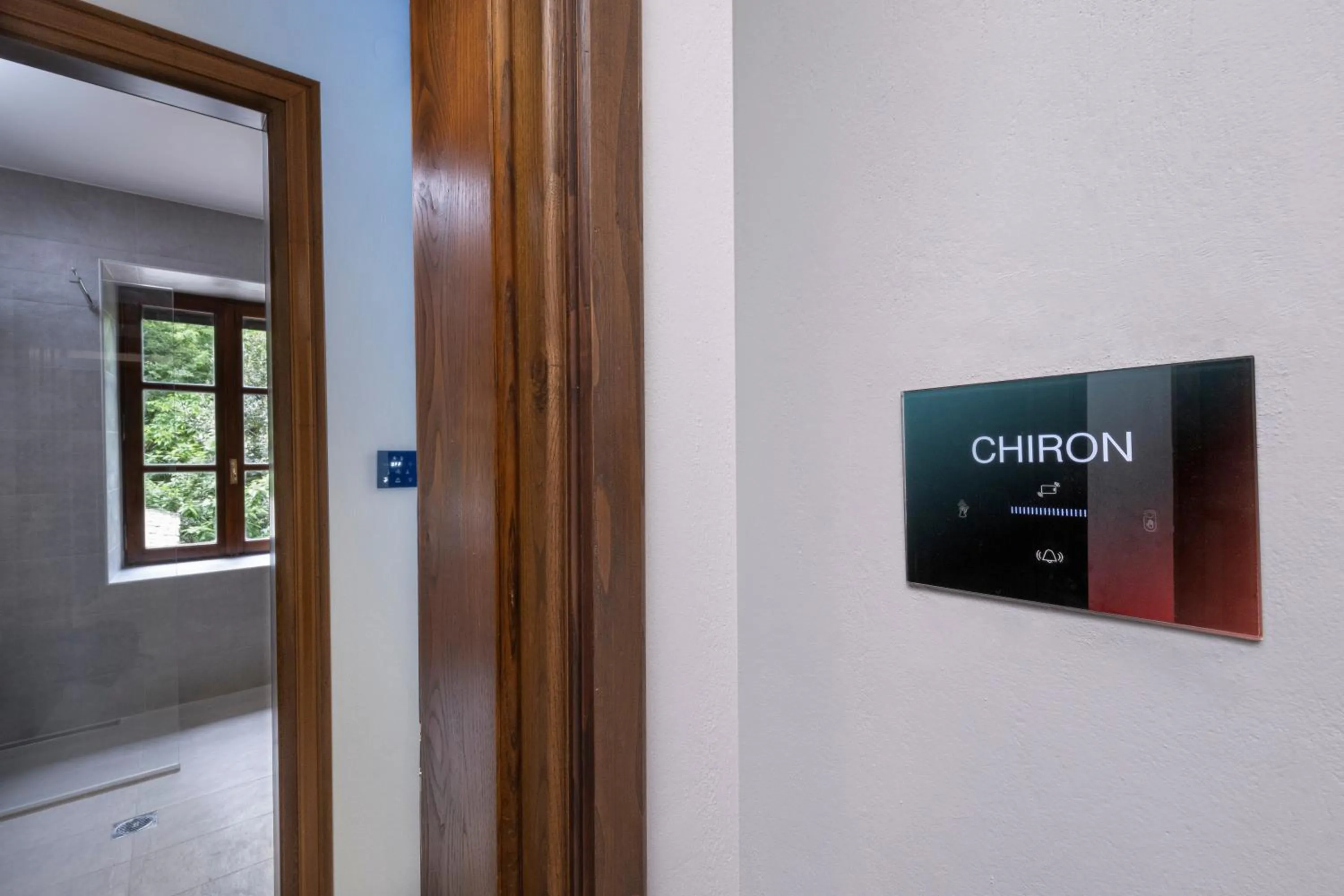 Facade/entrance in Palios Stathmos