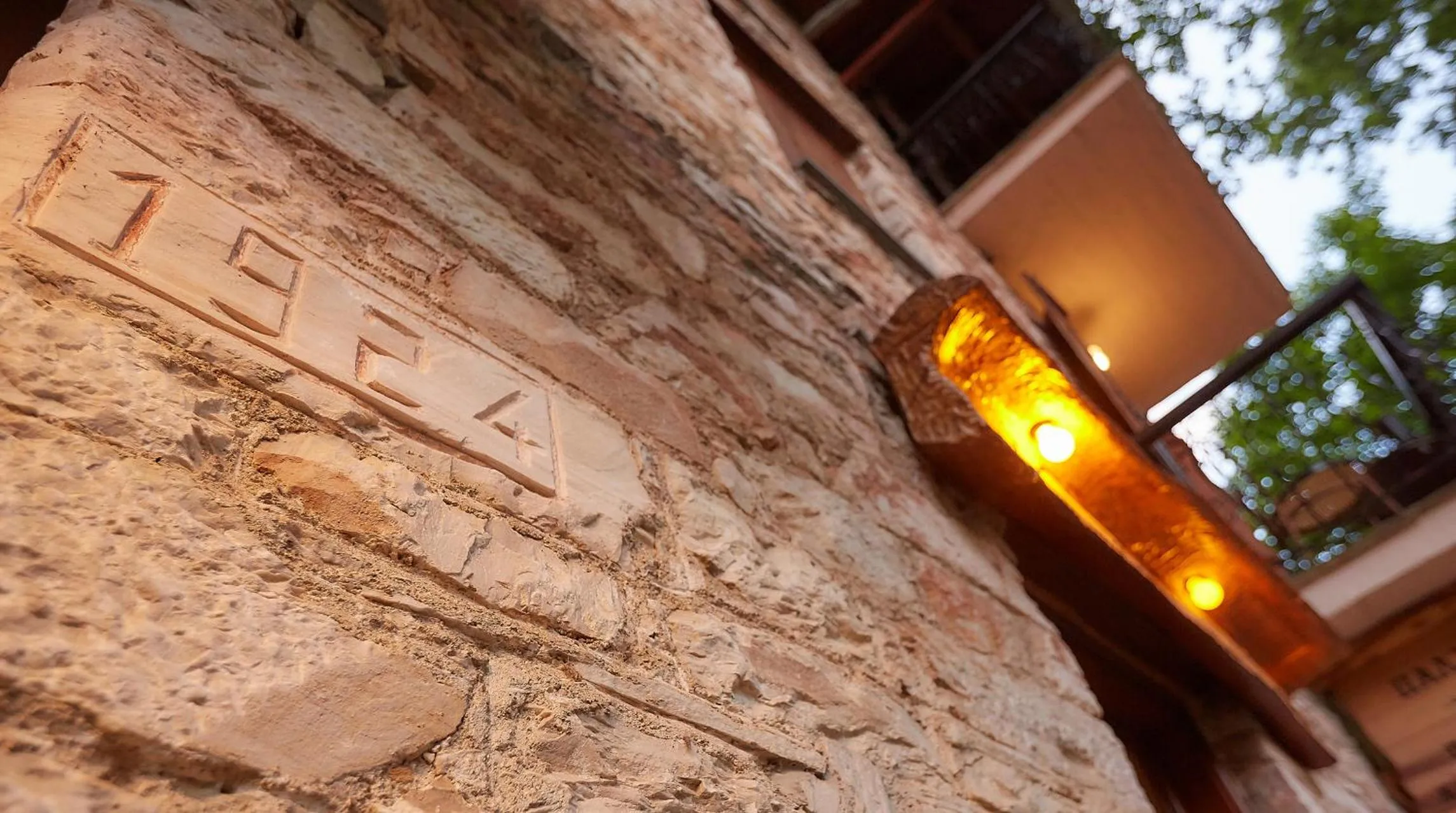 Facade/entrance in Palios Stathmos