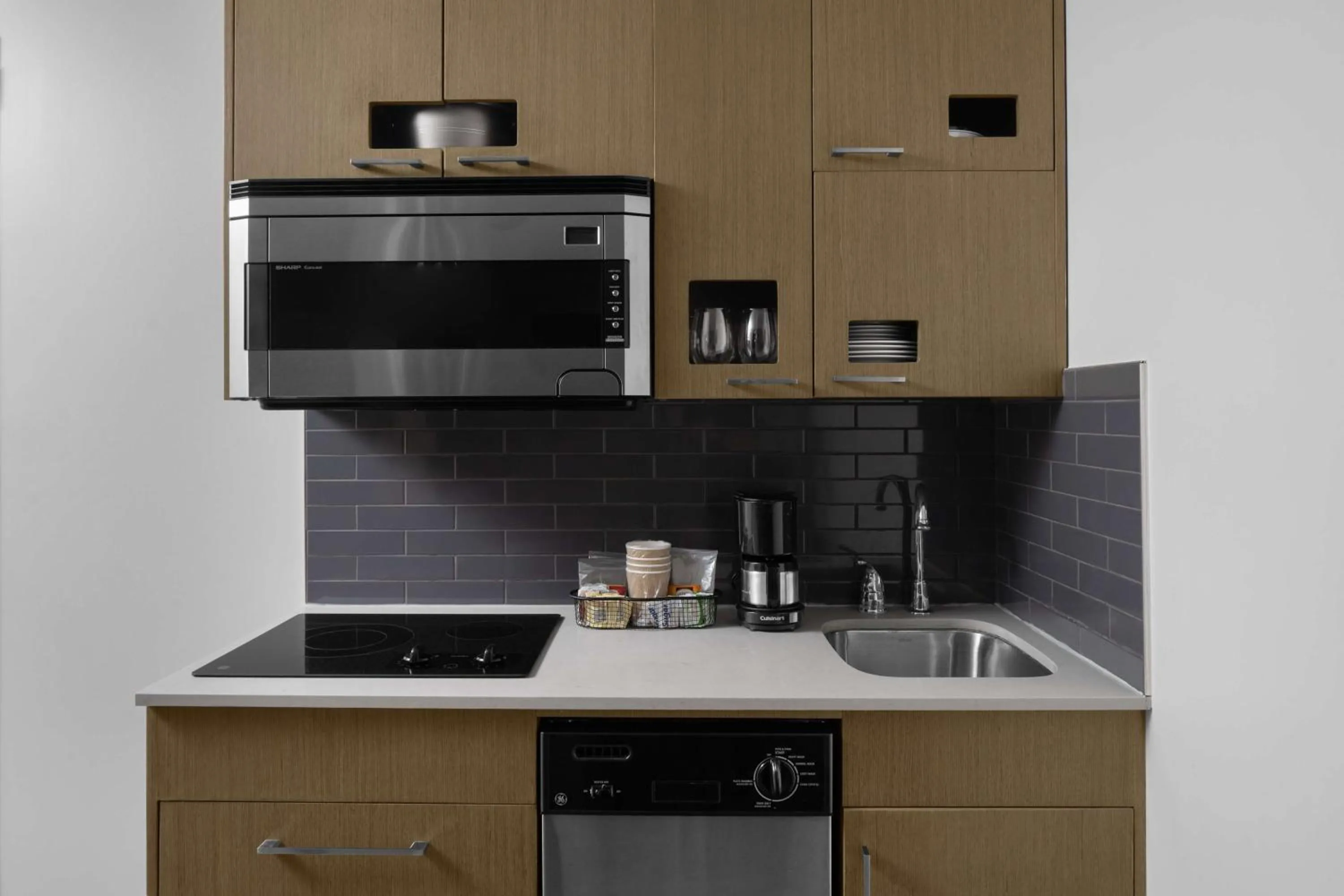 Photo of the whole room in Hyatt House Raleigh North Hills