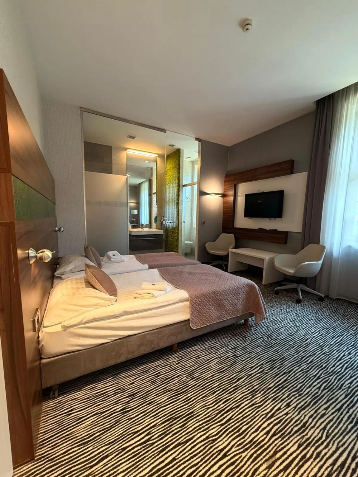 Bed in Hotel Gorczowski Katowice Chorzów