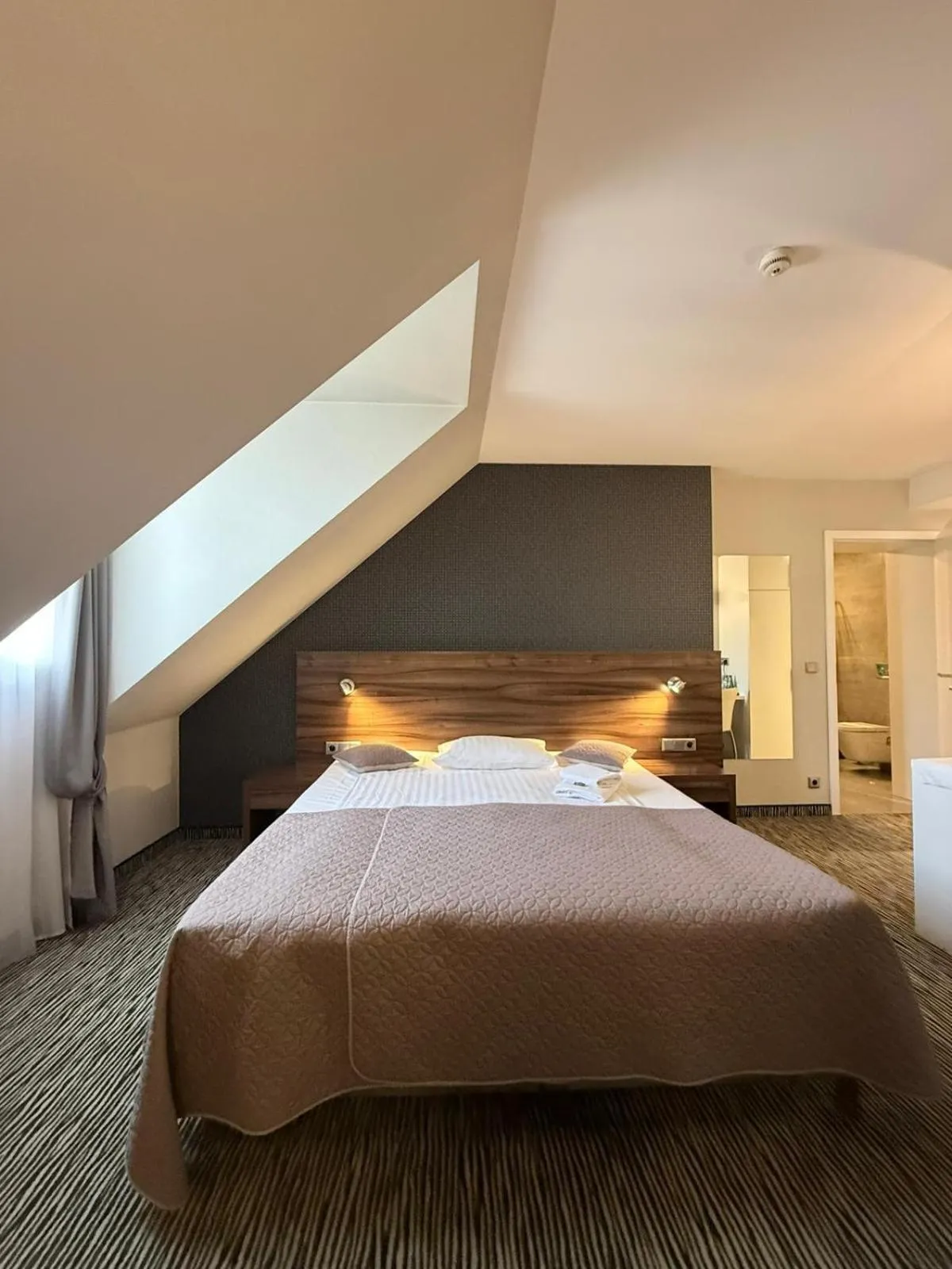 Bed in Hotel Gorczowski Katowice Chorzów