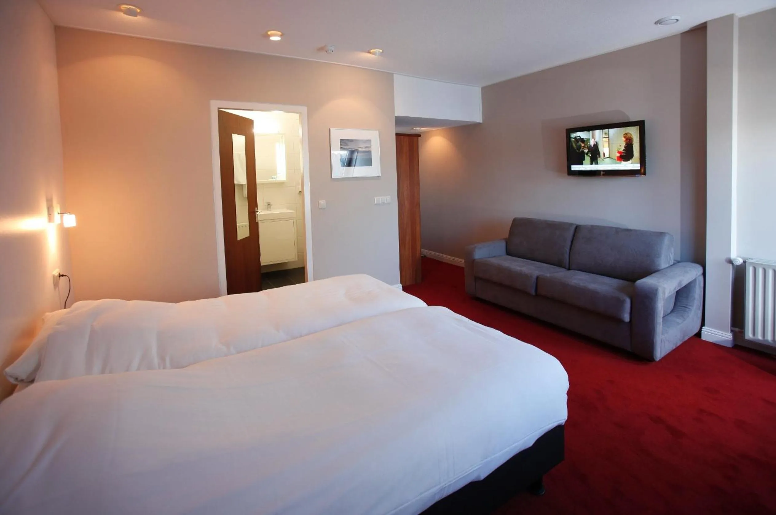 Bed in Hotel Restaurant Riche