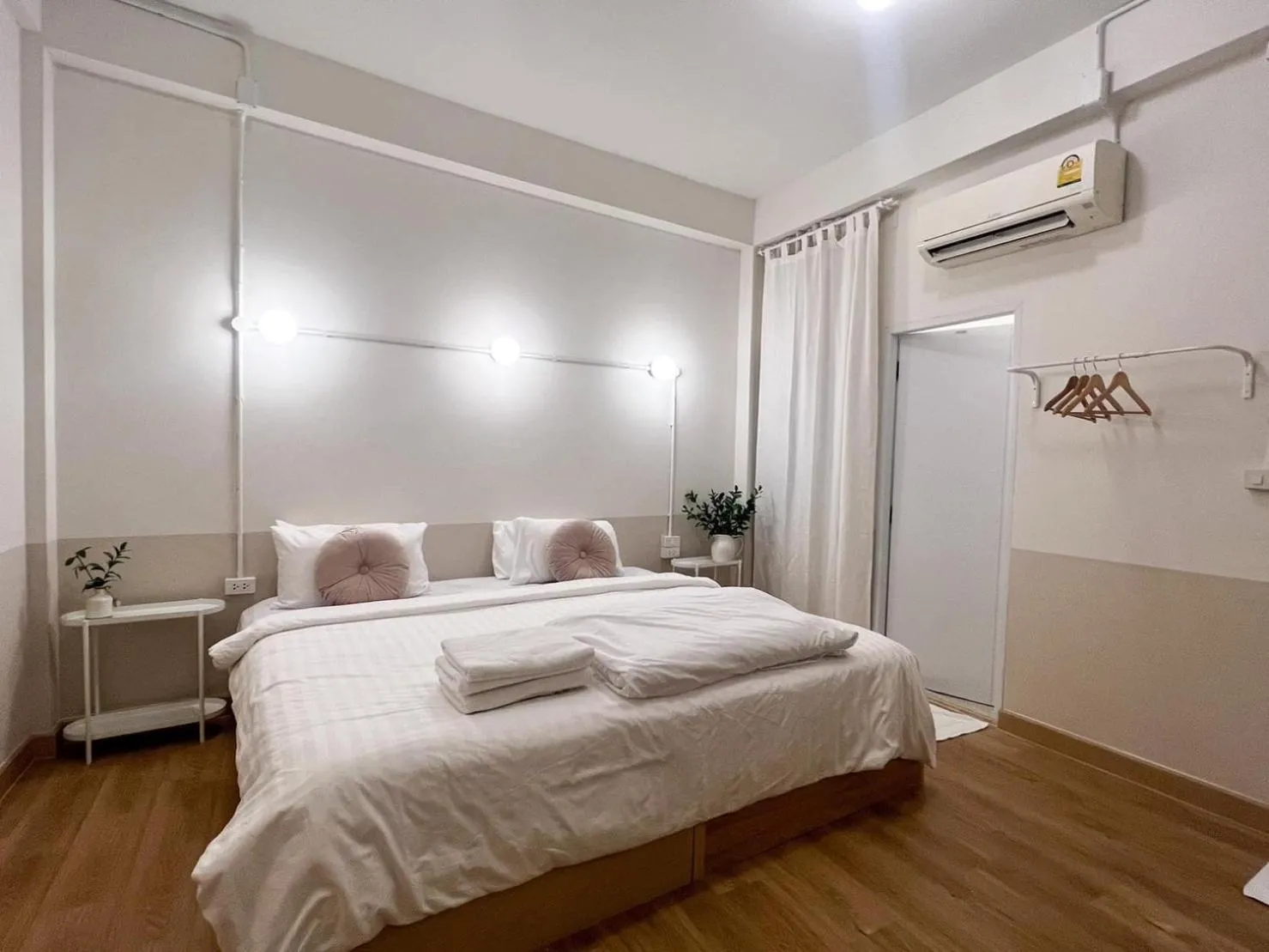 Bed in La Moon House