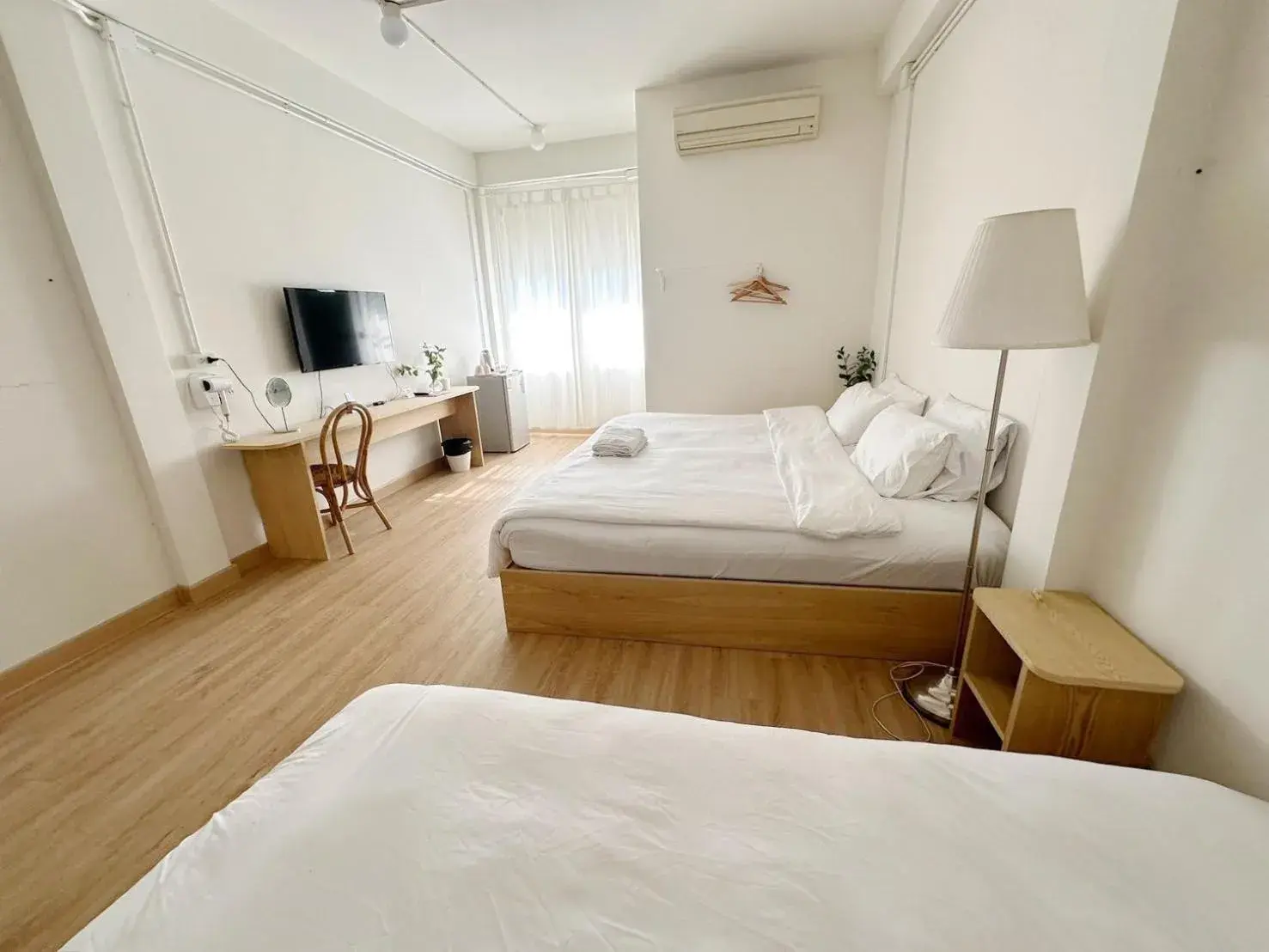 Superior Triple Room in La Moon House Superior Triple Room in La Moon House