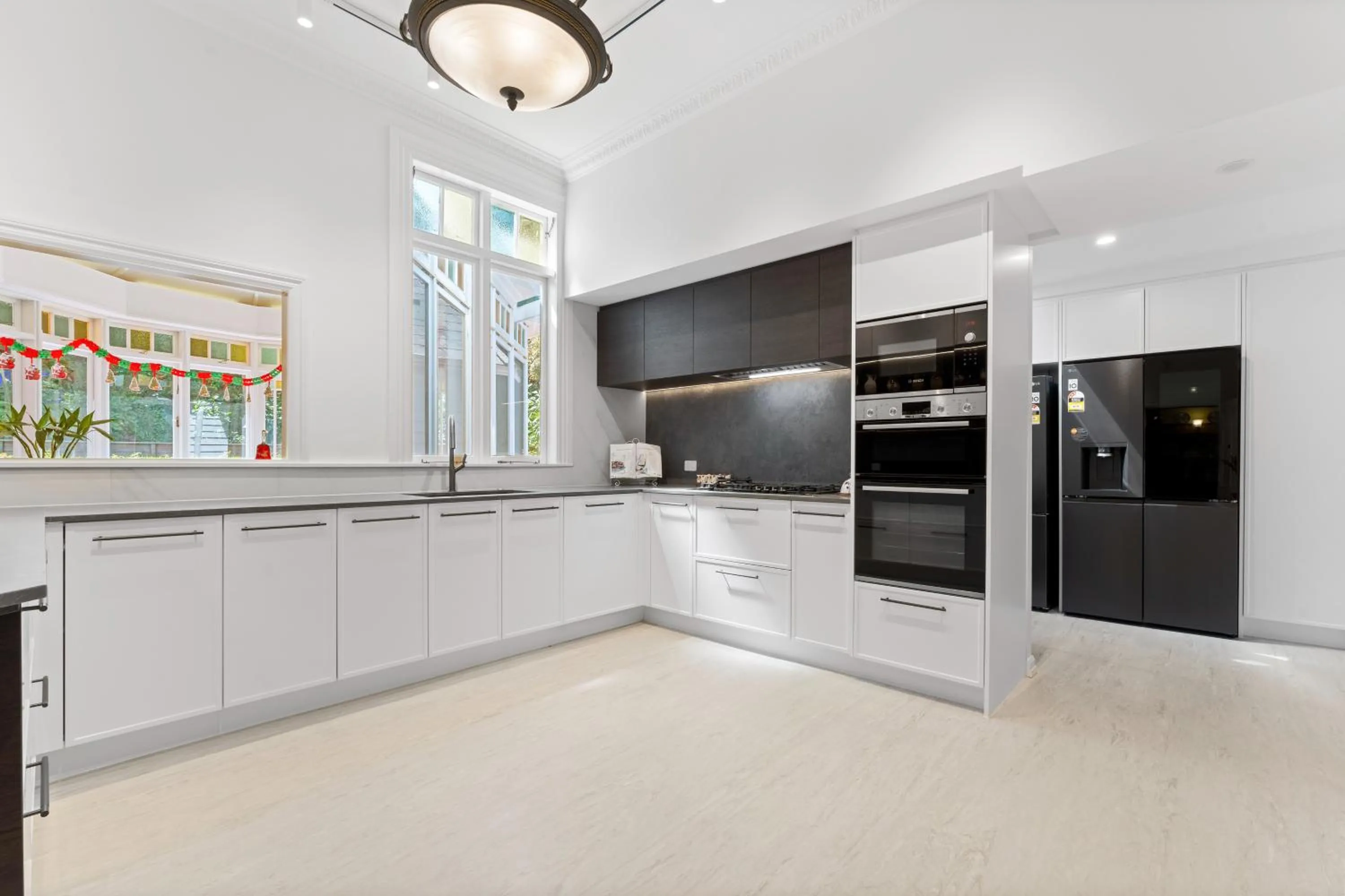 Kitchen or kitchenette in Aachen House