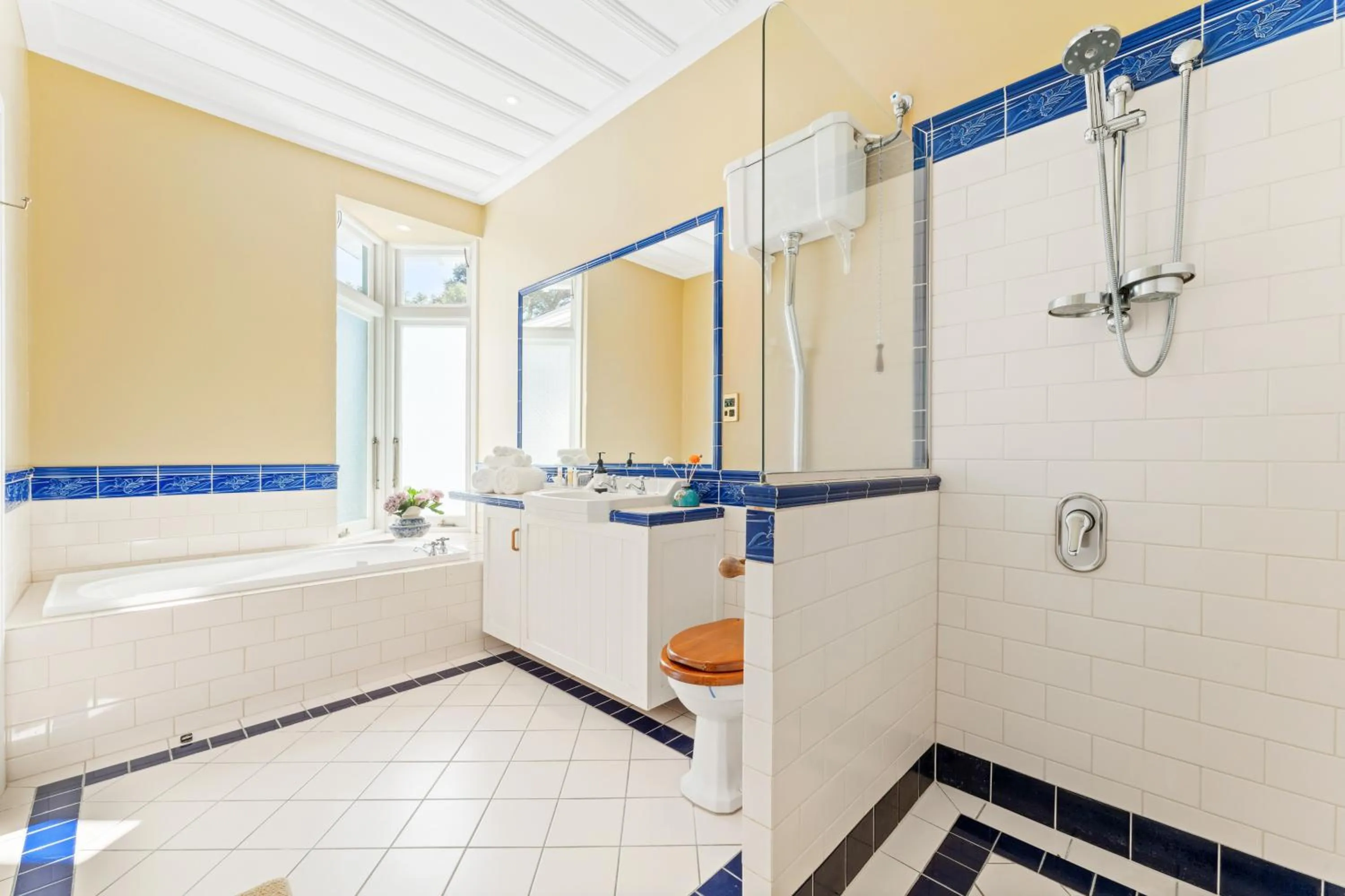 Shower in Aachen House