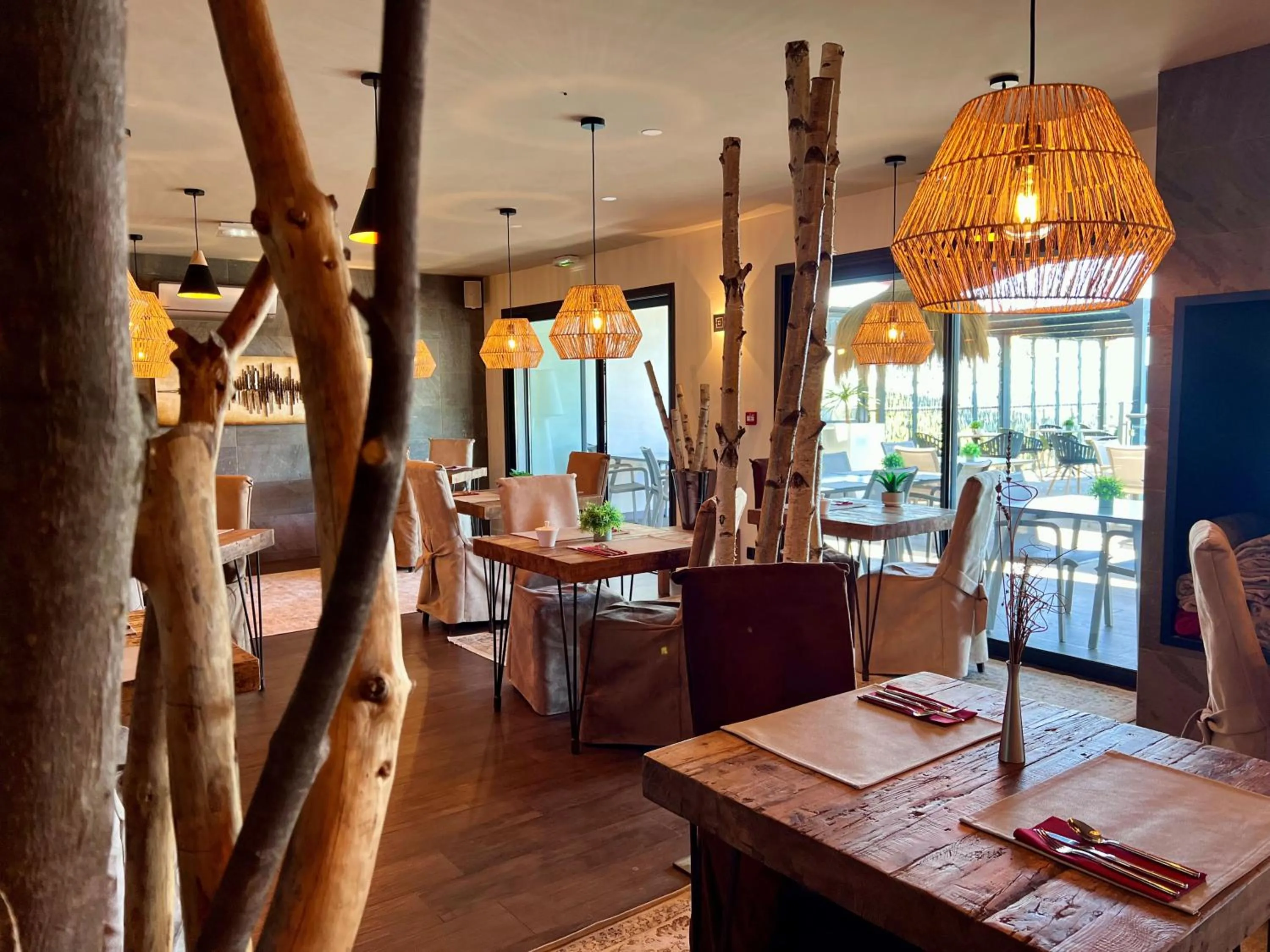 Restaurant/places to eat in Domaine de Chalvêches Hôtel SPA 4*