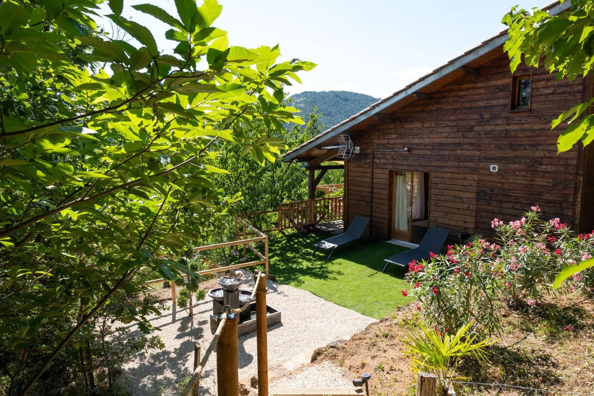 Garden in Domaine de Chalvêches Hôtel SPA 4*