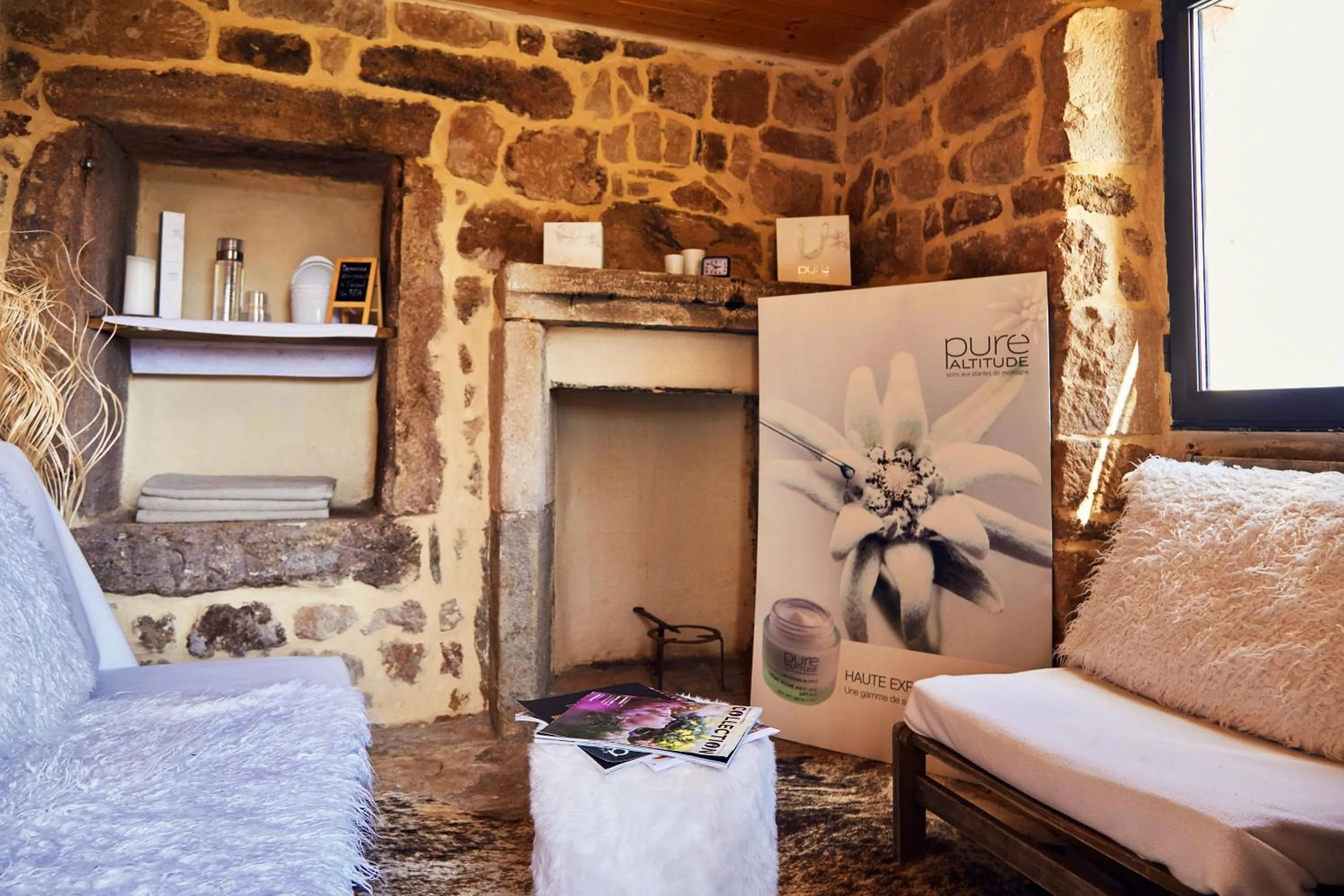 Spa and wellness centre/facilities in Domaine de Chalvêches Hôtel SPA 4*