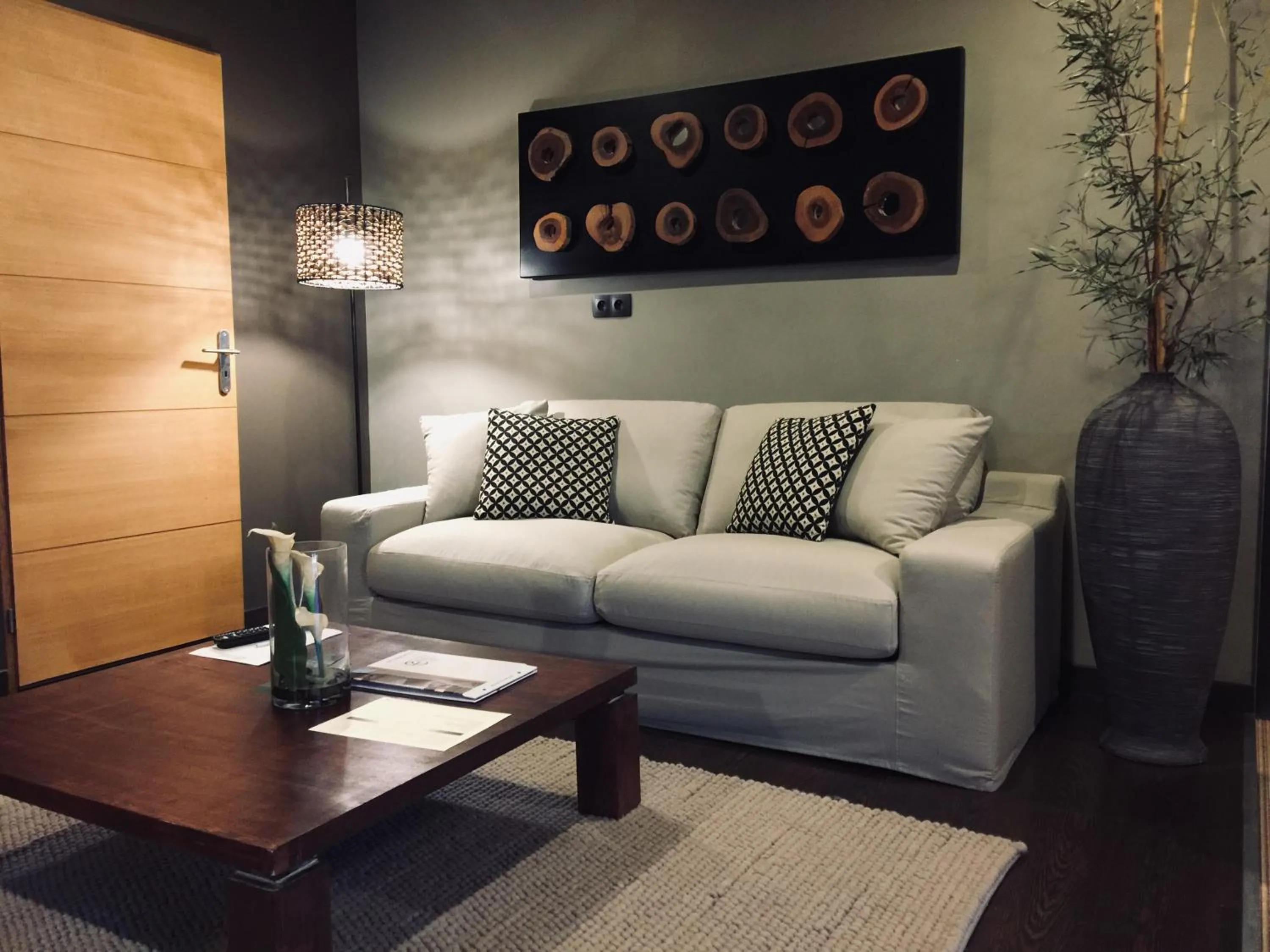 Living room in Domaine de Chalvêches Hôtel SPA 4*