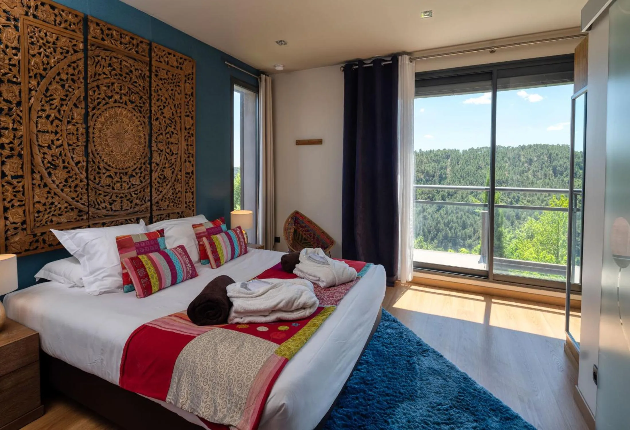 Bed in Domaine de Chalvêches Hôtel SPA 4*