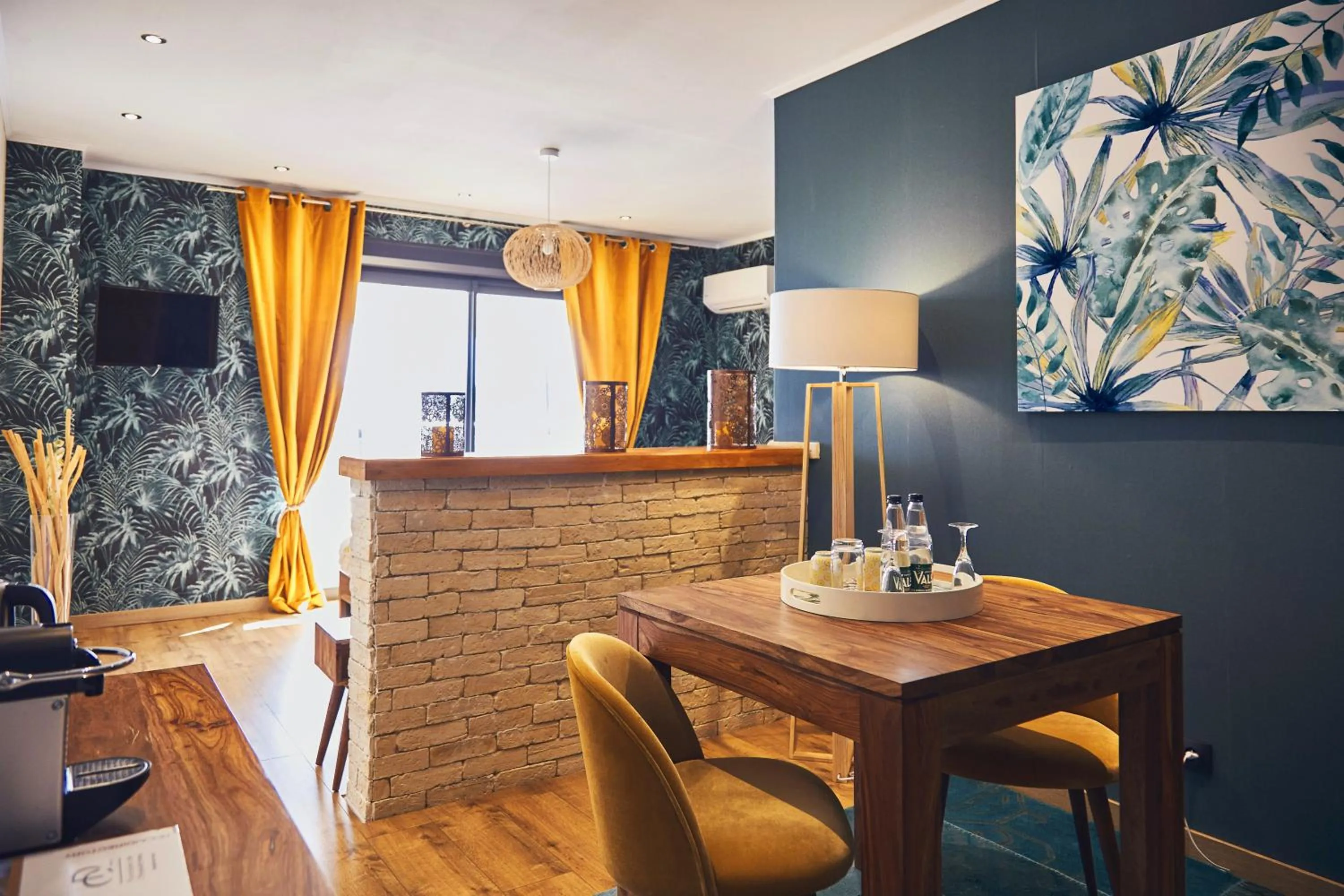 Photo of the whole room in Domaine de Chalvêches Hôtel SPA 4*