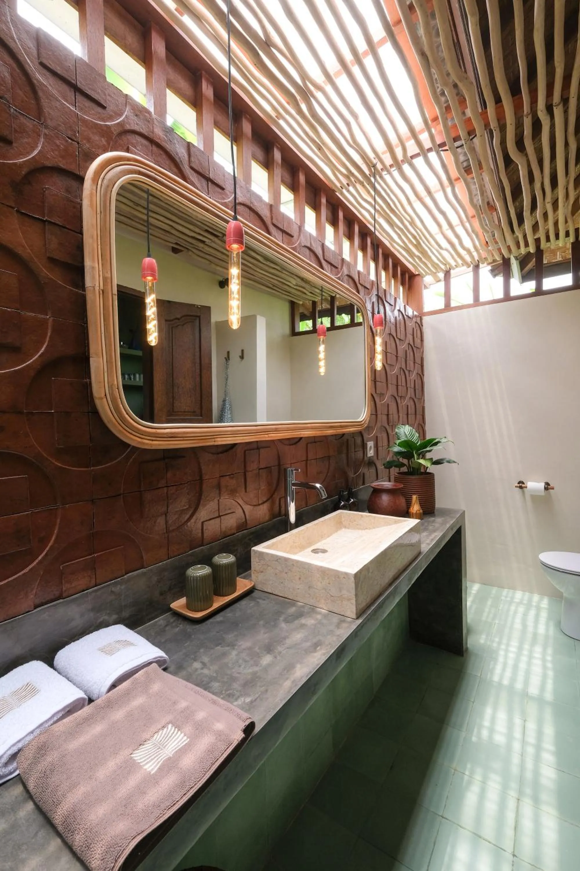 Bathroom in Rumah Senang - Walk to Beach