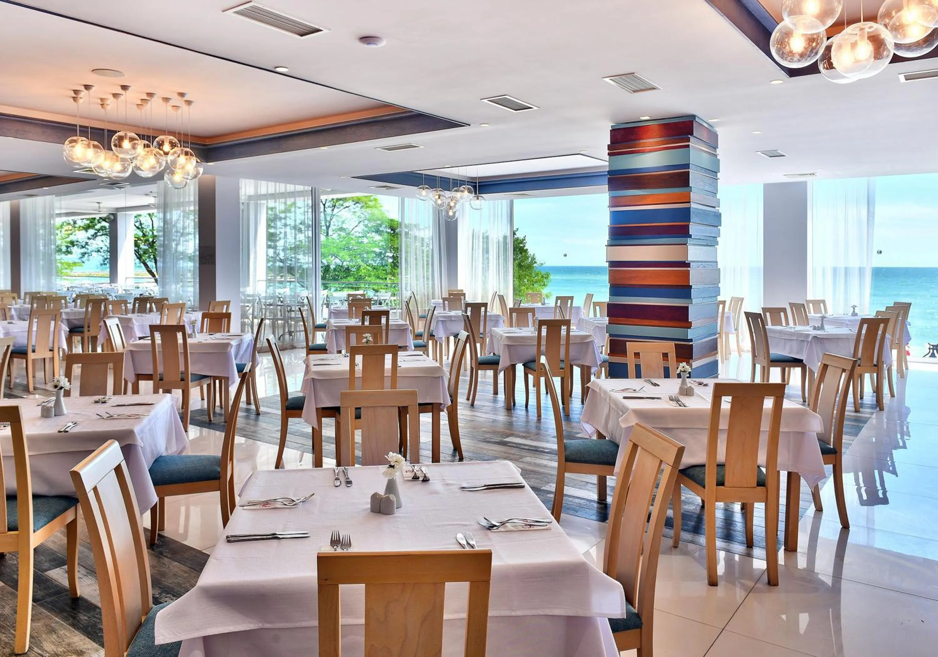Restaurant/places to eat in GRIFID Encanto Beach Hotel - MediSPA, Ultra All Inclusive & Private Beach