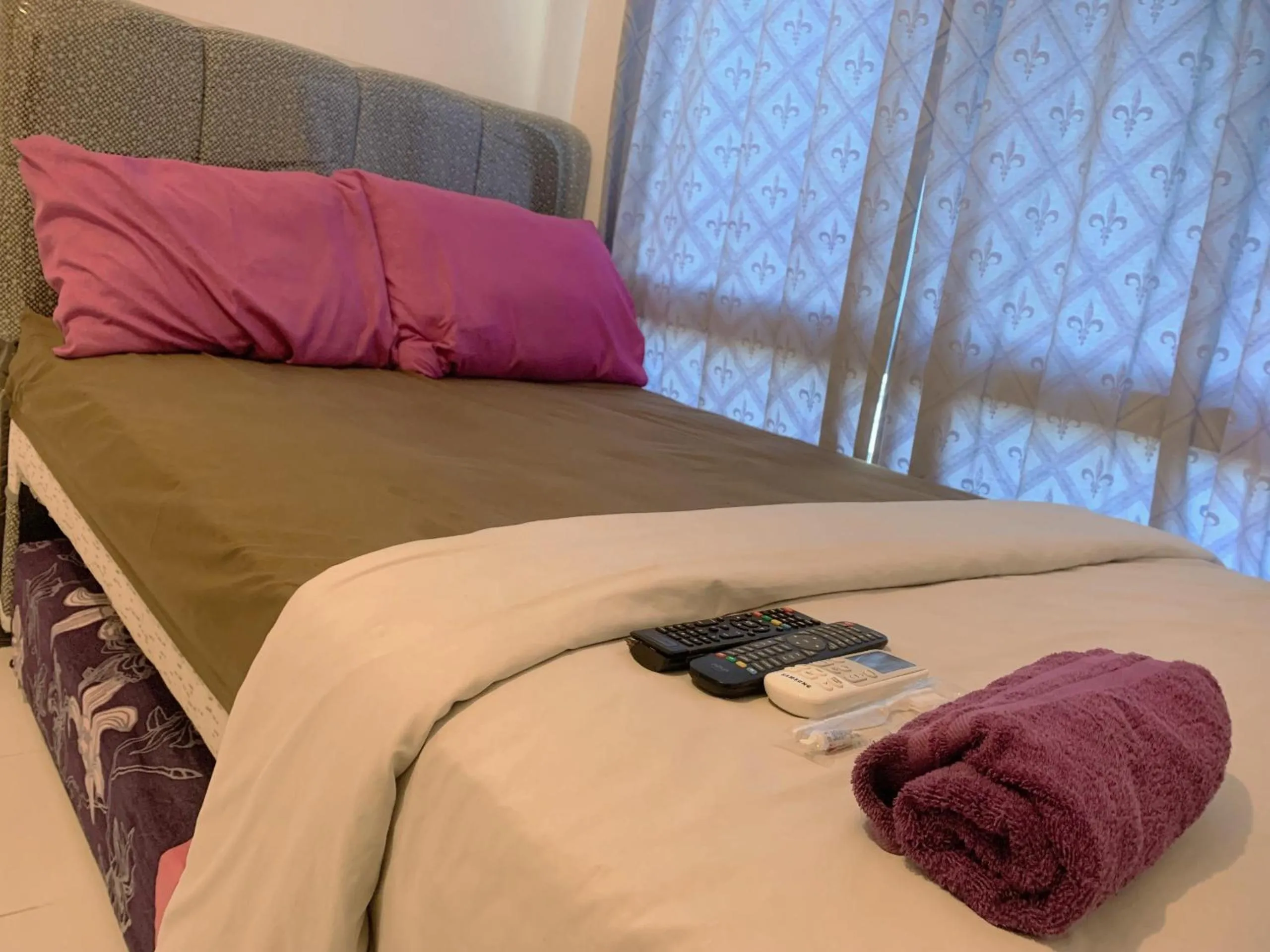 Bedroom in Apartemen Tokyo Riverside PIK 2 by Benchmark