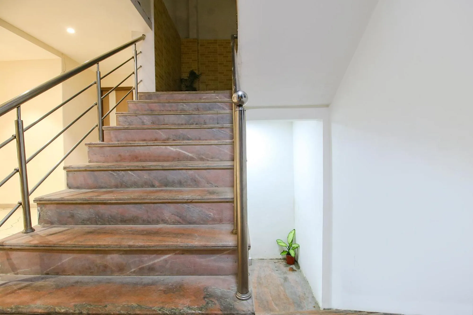 Lobby or reception in FabHotel Sharma & Vishnu Garden