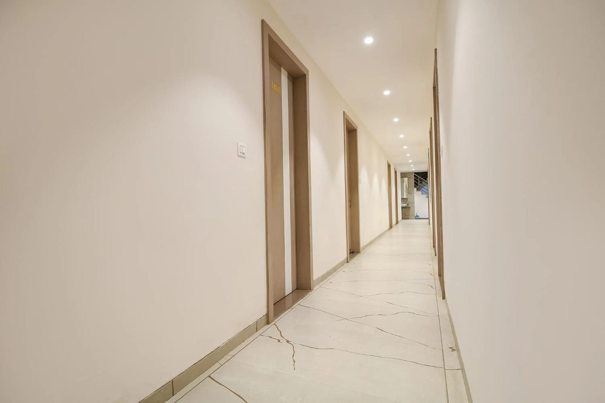 Lobby or reception in FabHotel Sharma & Vishnu Garden